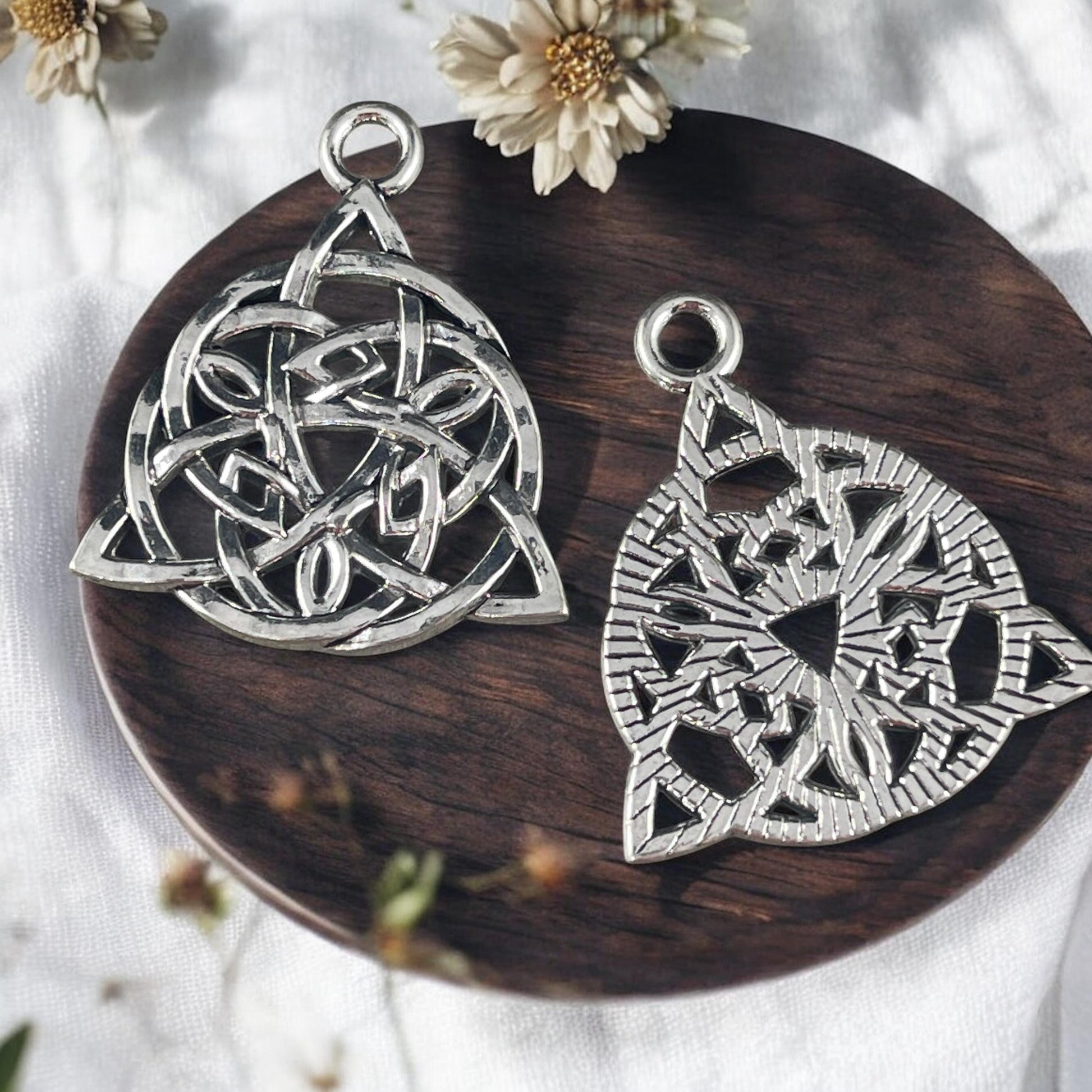Celtic Pendant, Antiqued Silver Triquetra Pendant, Symbolic Irish Charm (P001-70AS) * Qty. 10
