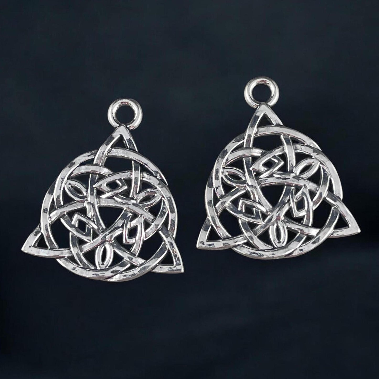 Celtic Pendant, Antiqued Silver Triquetra Pendant, Symbolic Irish Charm (P001-70AS) * Qty. 6