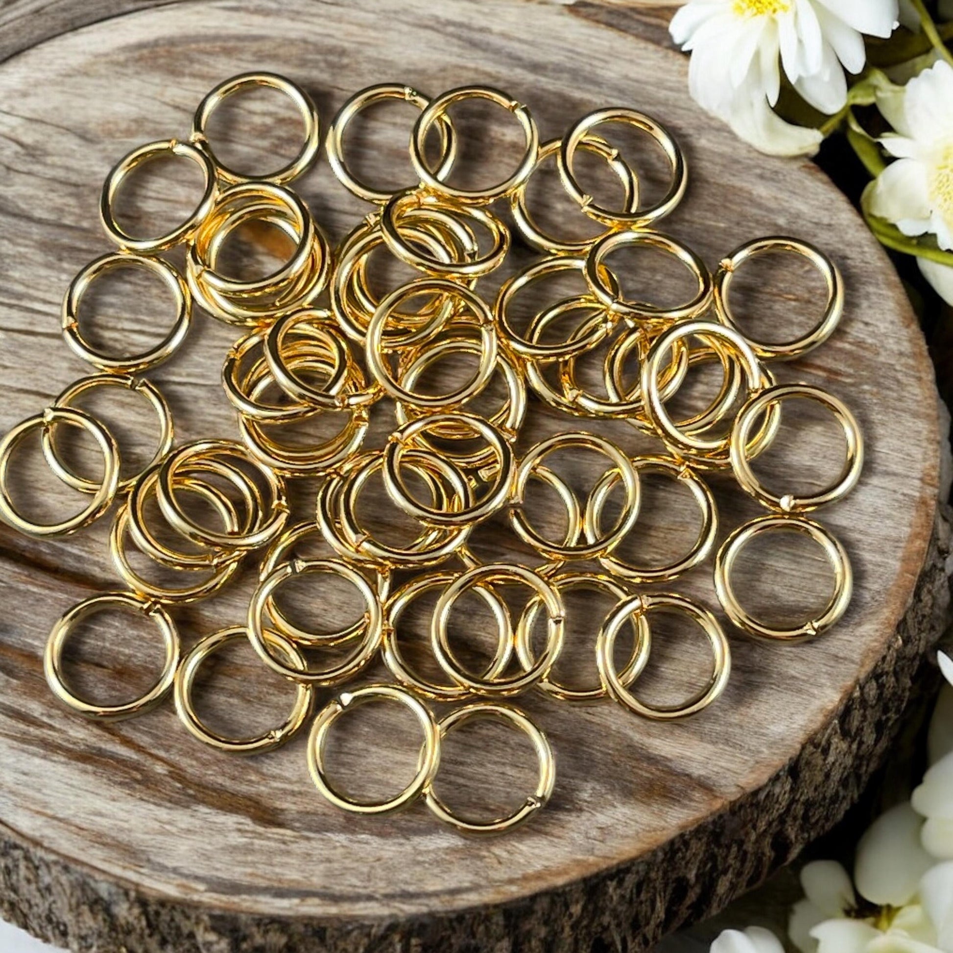 8mm Round Jump Rings, 18g Open, Gold Plated Brass (FMG/4999) * Qty. 50