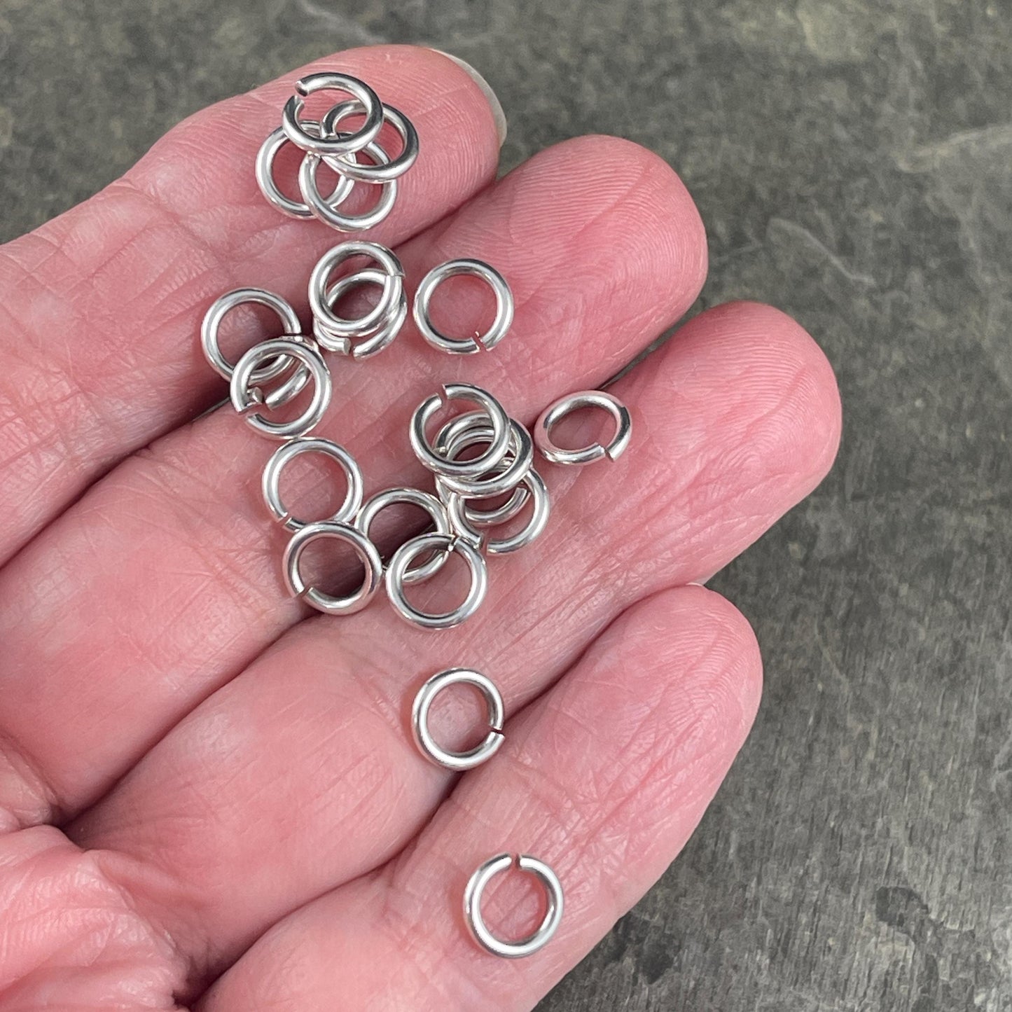 7mm Round Jump Rings, 16g Open, Silver Plated Brass (PF/300651-07-77) * Qty. 100