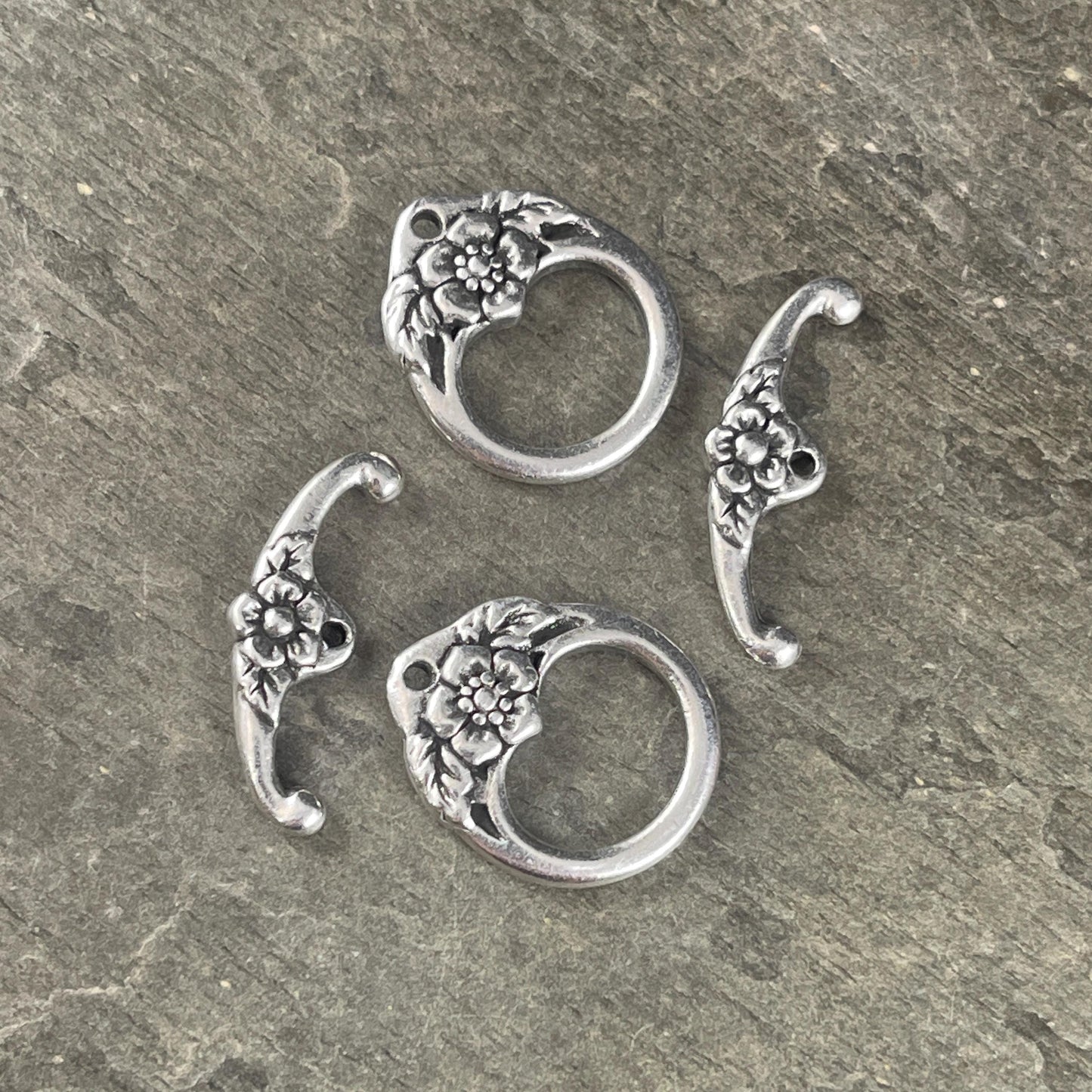 TierraCast Floral Toggle Clasp Large Silver Toggle, Nature Theme Antiqued Silver Clasp (PF/968-77) * Qty. 2