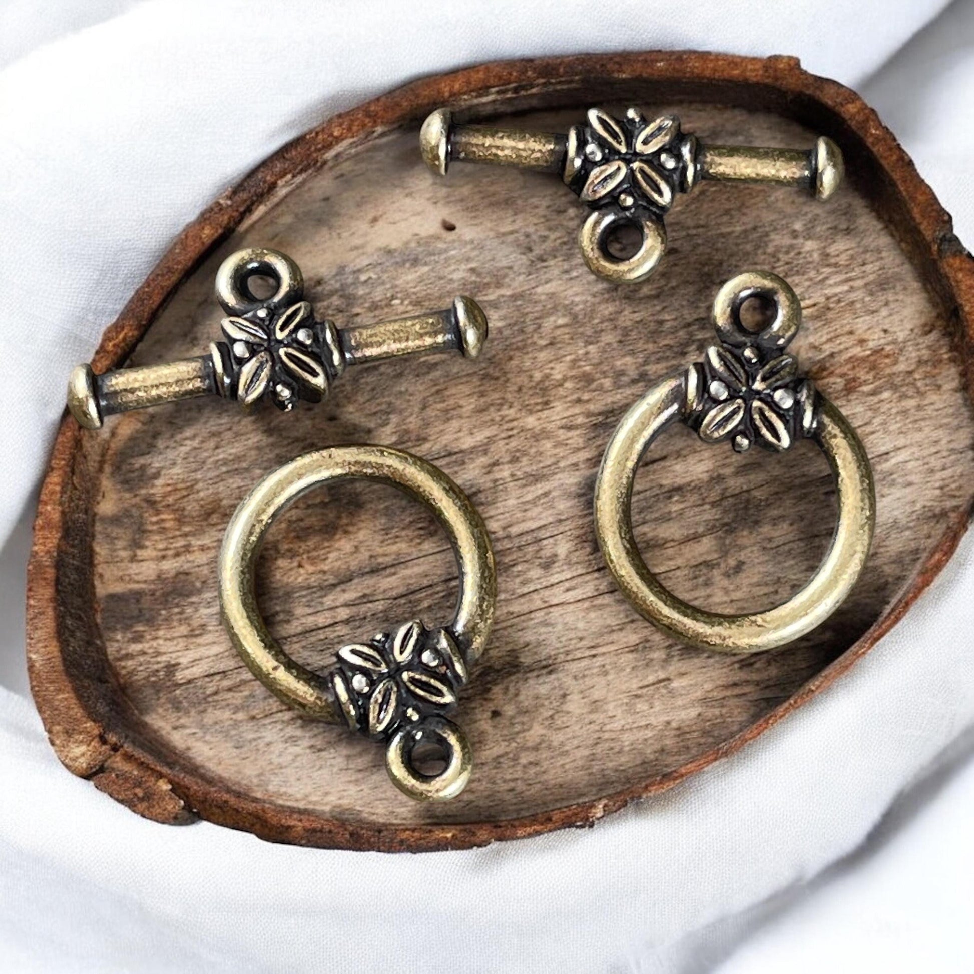 TierraCast Toggle Clasp, Large Leaf Design Toggle, Antiqued Brass Clasp (PF/942-57) * Qty. 2