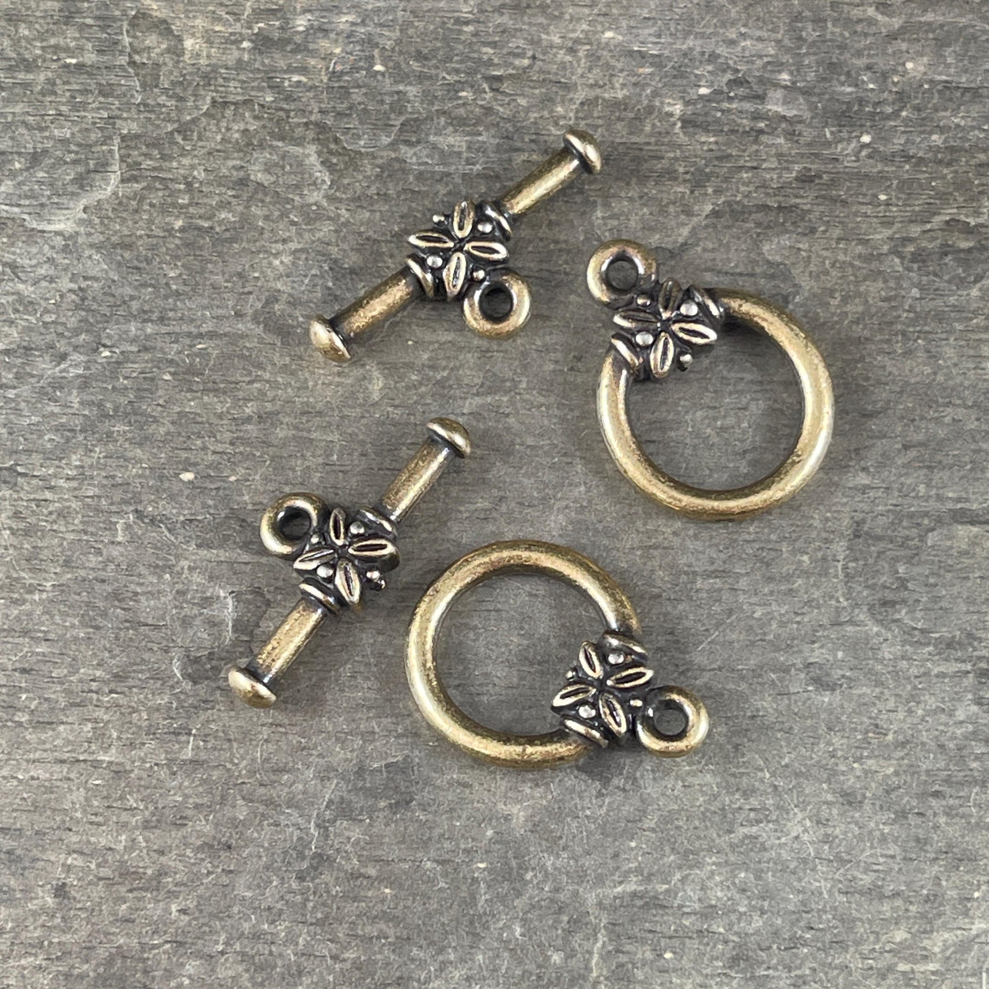 TierraCast Toggle Clasp, Large Leaf Design Toggle, Antiqued Brass Clasp (PF/942-57) * Qty. 2