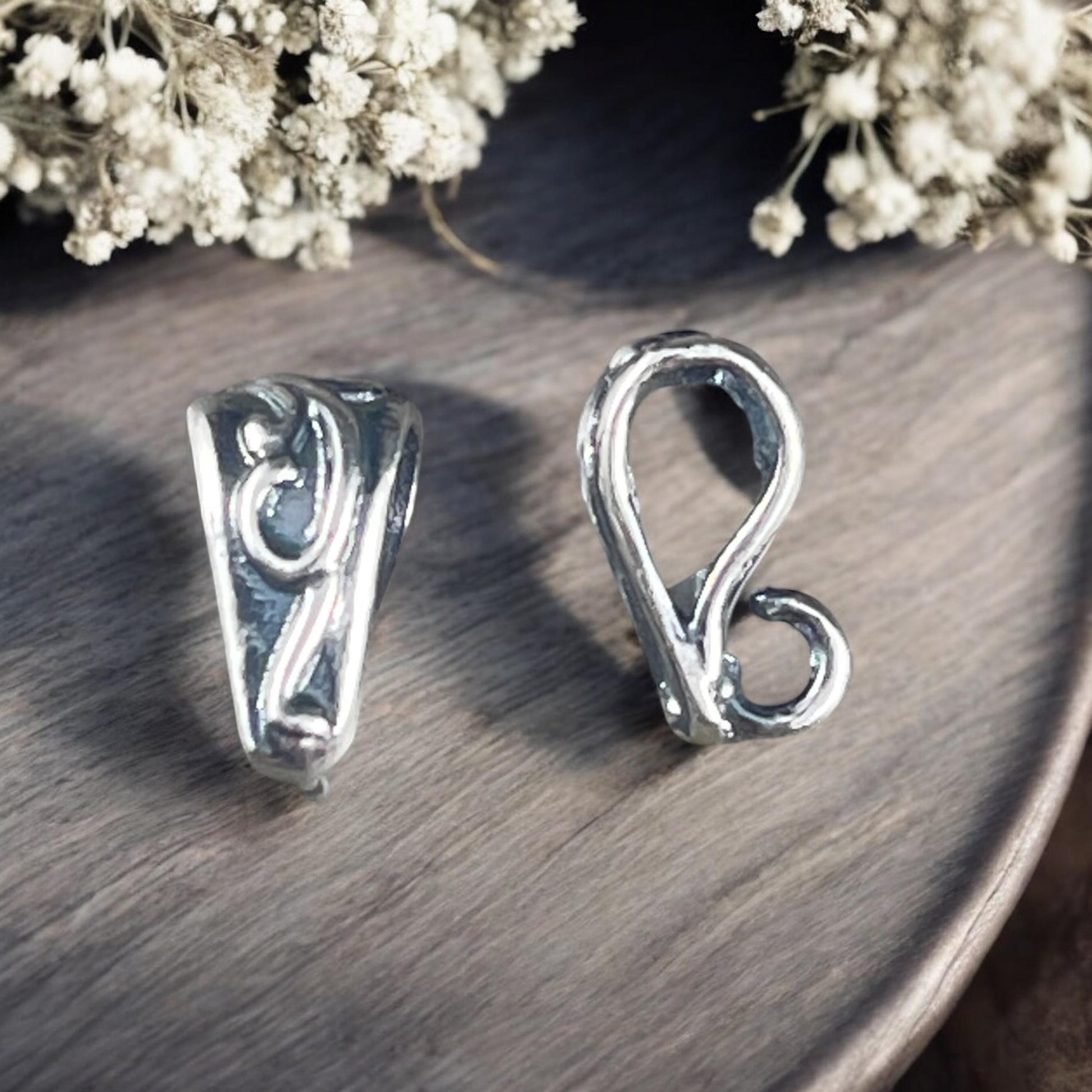 Silver Hidden Loop Bail, 10x5mm Antiqued Silver Plated Brass Bail with 3.5mm opening (FMG/7580) * Qty. 1