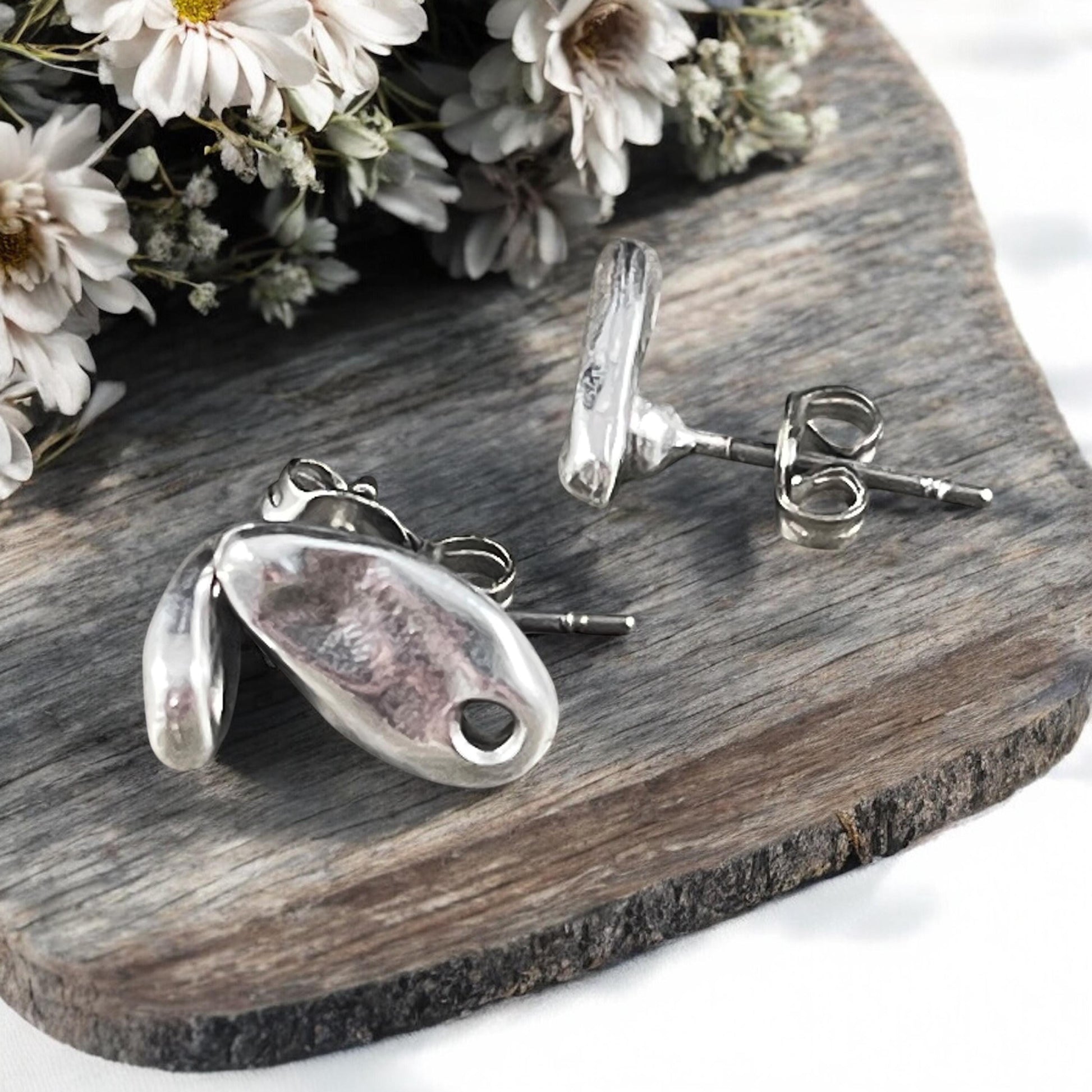 Antiqued Silver Earring with Titanium Post, 11.5x6mm Organic Oval with Hole (PF/14938-77) * Qty. 4