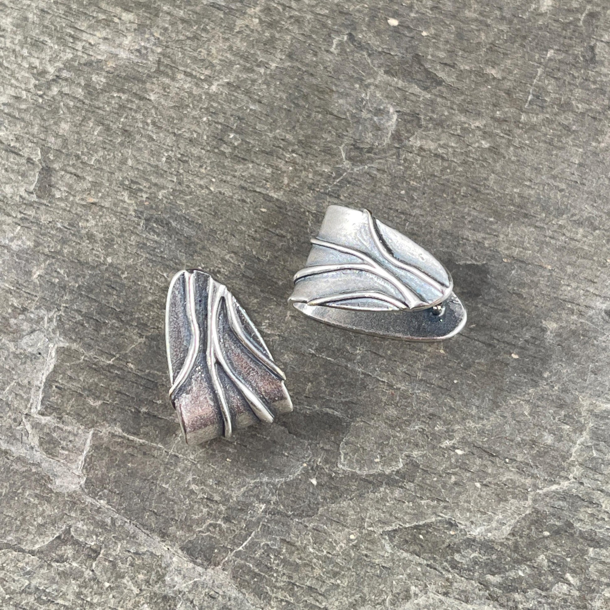 Silver JBB Pinch Bail, 15x10mm Shield Bail, Antiqued Silver Pinch Bail (FMG/1951) * Qty. 1