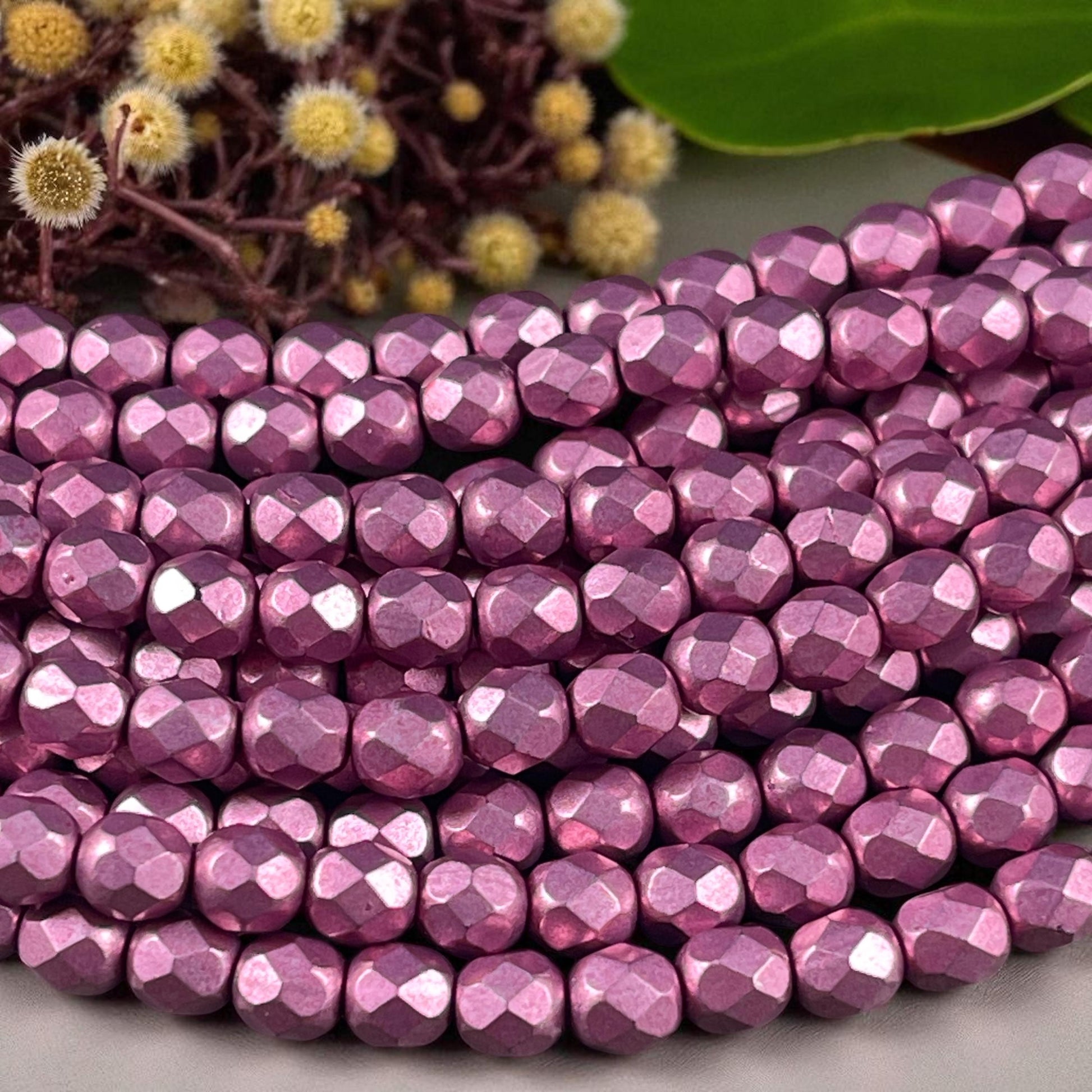 Czech Glass Beads - 6mm Pinkish Purple Faceted Round Beads, Golden Orchid Pink Metallic Beads (FP6/SM-08A03v2) * Qty. 25