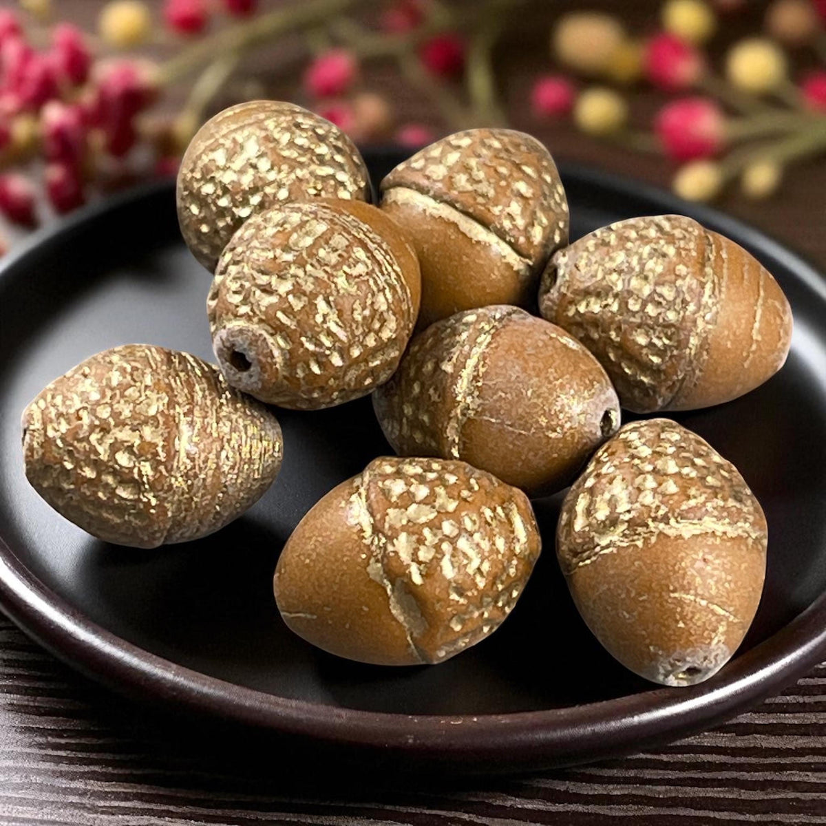 Czech Glass Beads - Acorn Beads, 10x12mm Oval Beads, Opaque Mustard Brown with Gold Wash (ACN/N-1849) * 8 Beads