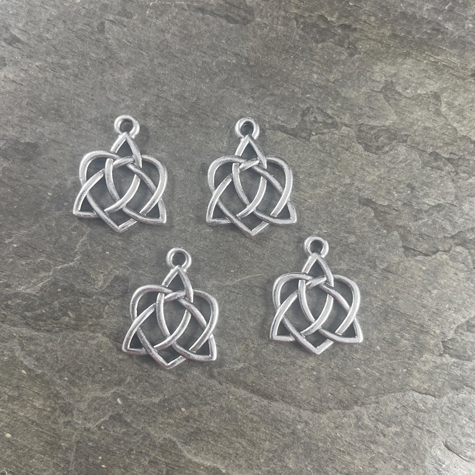 TierraCast Triquetra Charm, Antiqued Silver Celtic Open Heart Triquetra Combination (PF/538-77) * Qty. 4