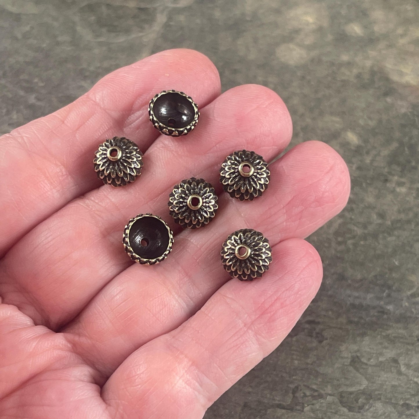 TierraCast 8mm Antiqued Brass Acorn Bead Caps, Woodland Collection (PF/930-57) * Qty. 6