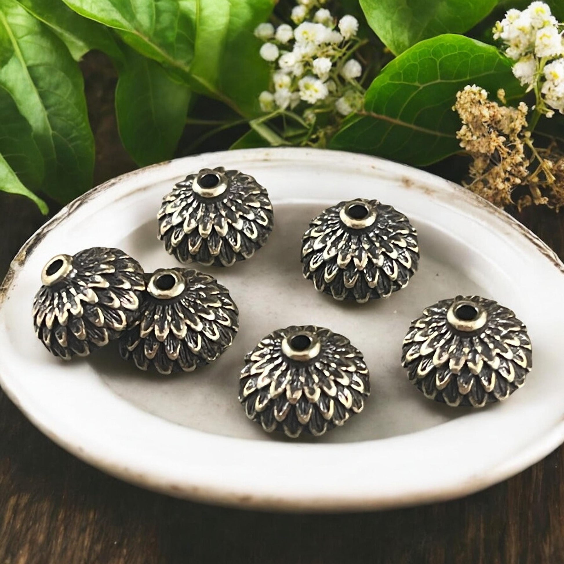 TierraCast 8mm Antiqued Brass Acorn Bead Caps, Woodland Collection (PF/930-57) * Qty. 6