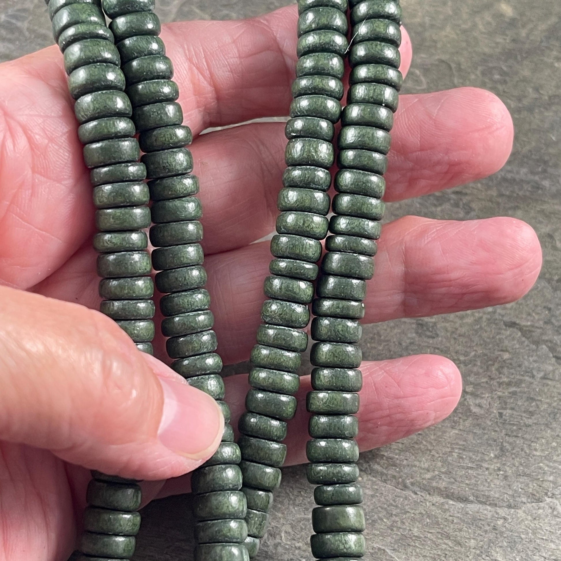 Dark Green Wooden Beads, 8mm Dark Forest Green Rondelle Beads (9588) * 16" Strand