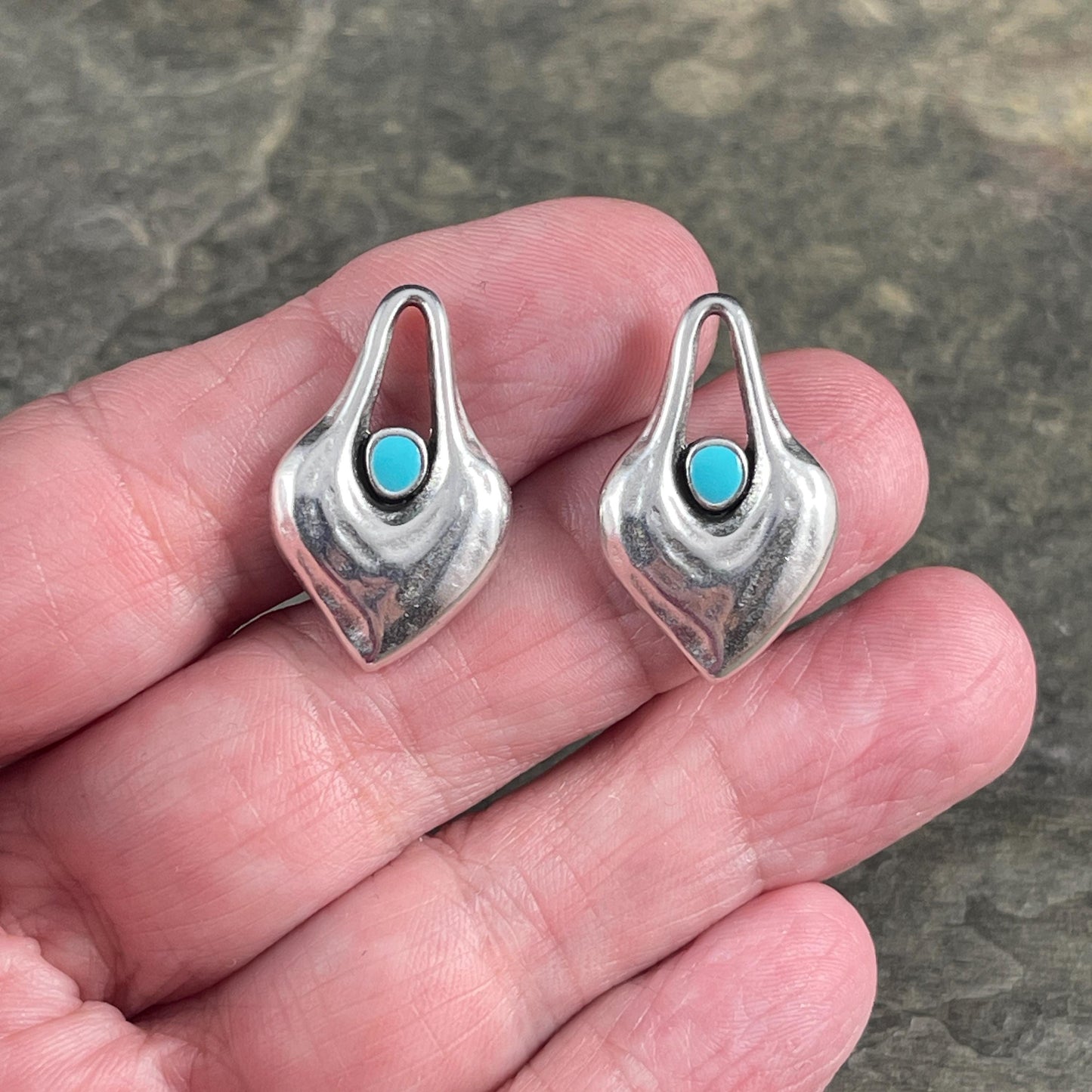 Antiqued Silver Heart Shaped Charm - 25.5x15.5mm Drop with Blue Enamel Center (PF/15302-72-9299) * Qty. 4