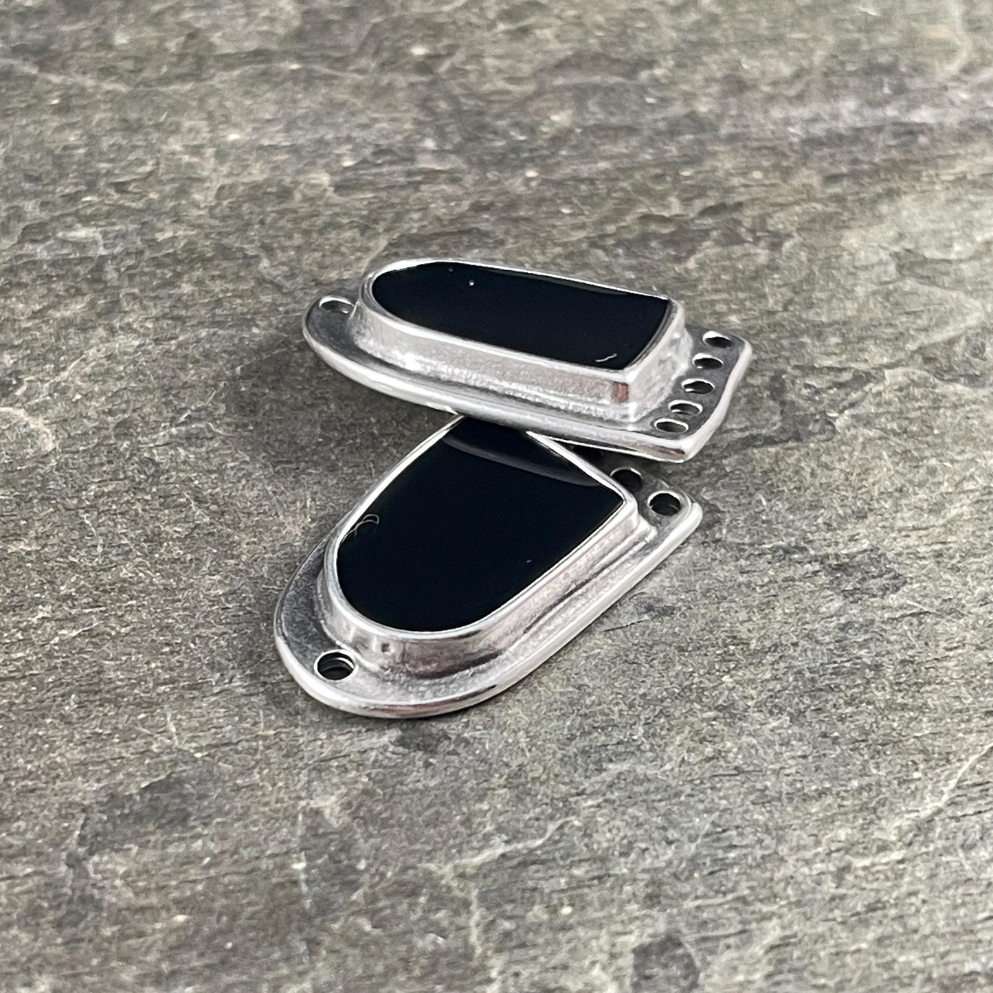 Chandelier Drop, Antiqued Silver Plated Connector/Pendant/Charm with Black Enamel Inlay (PF/15294-72-0565) * Qty. 2
