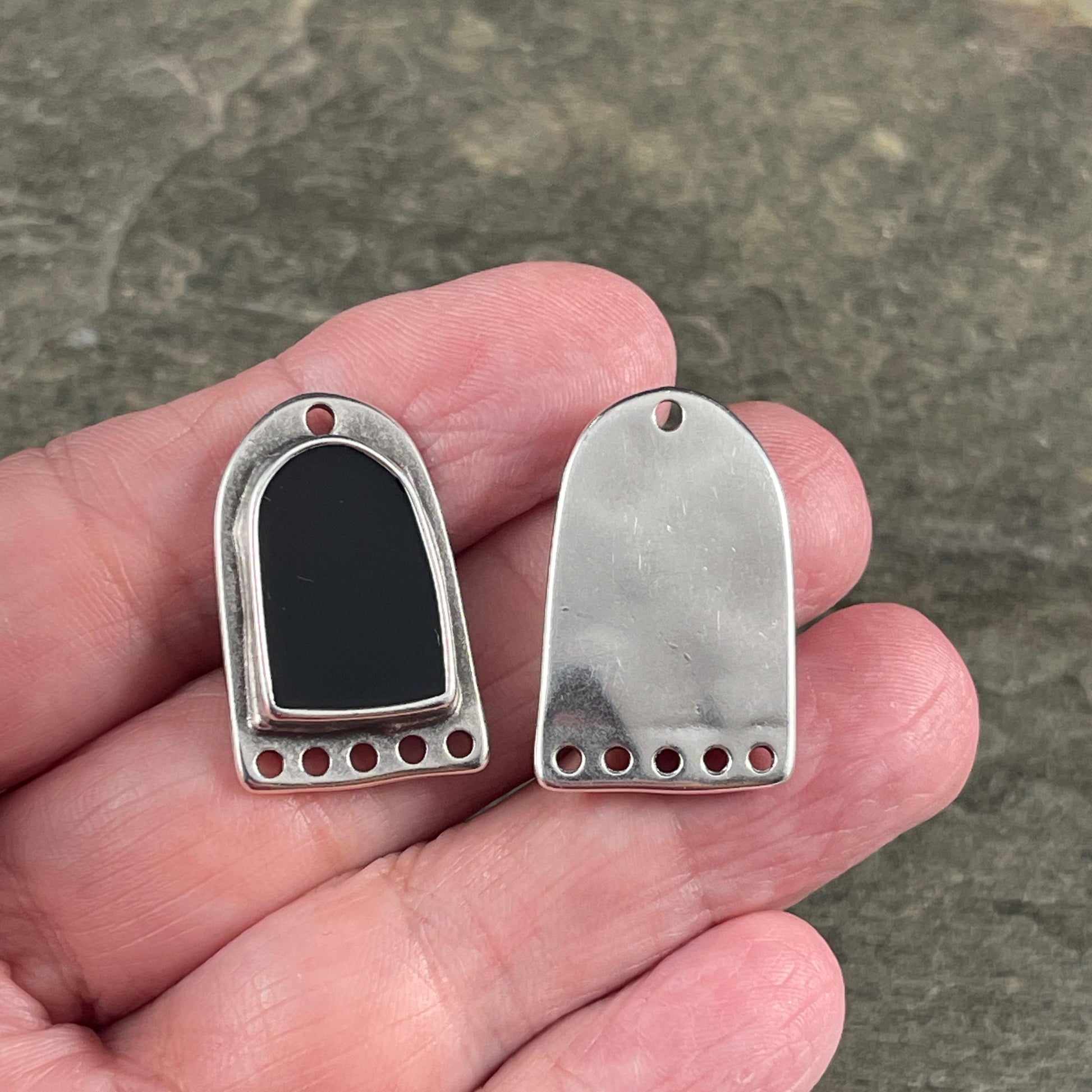 Chandelier Drop, Antiqued Silver Plated Connector/Pendant/Charm with Black Enamel Inlay (PF/15294-72-0565) * Qty. 2