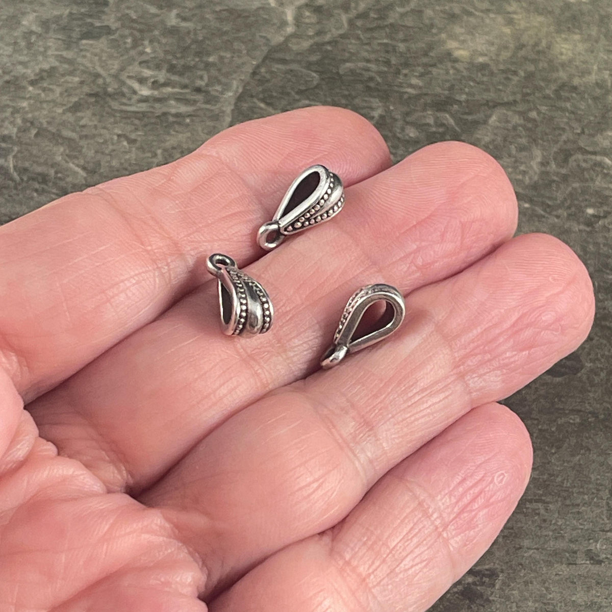 TierraCast Royal Bail, 13mm Bail with Loop, Classic Loop Bail with Dots, Antiqued Silver Plated Pewter (PF/803-77) * Qty. 4