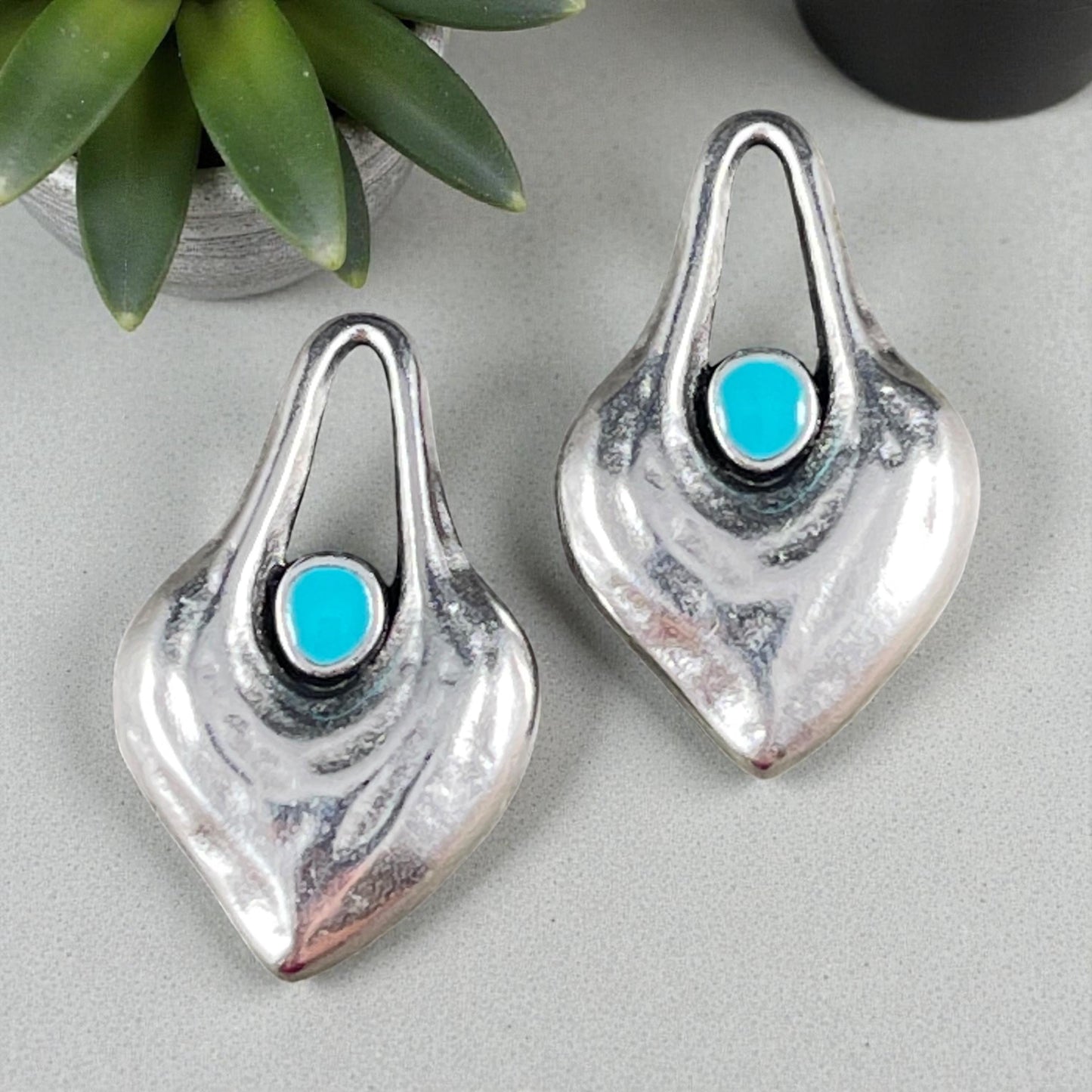 Antiqued Silver Heart Shaped Charm - 25.5x15.5mm Drop with Blue Enamel Center (PF/15302-72-9299) * Qty. 4