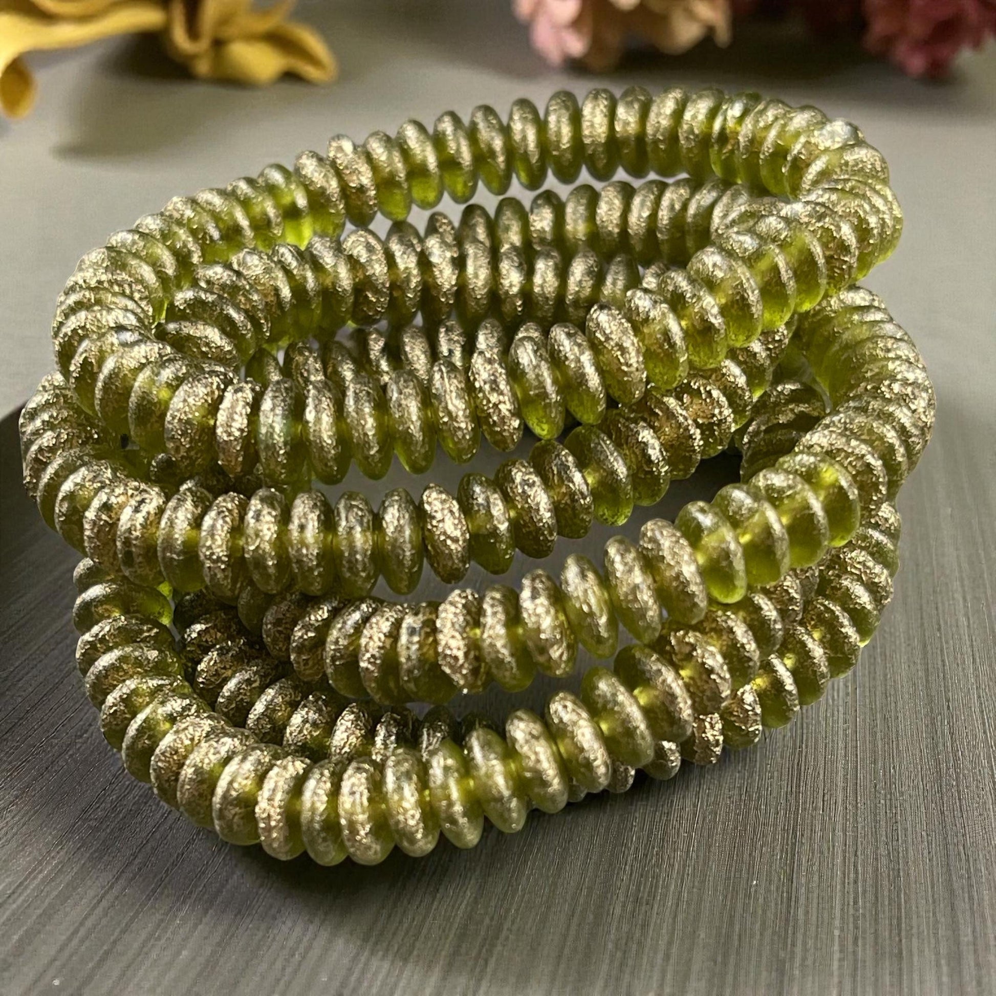 Czech Beads - 6x2mm Heishi Rondelle, Etched Peridot Green with Gold Finish (DSC/N-1797) * 50 Beads