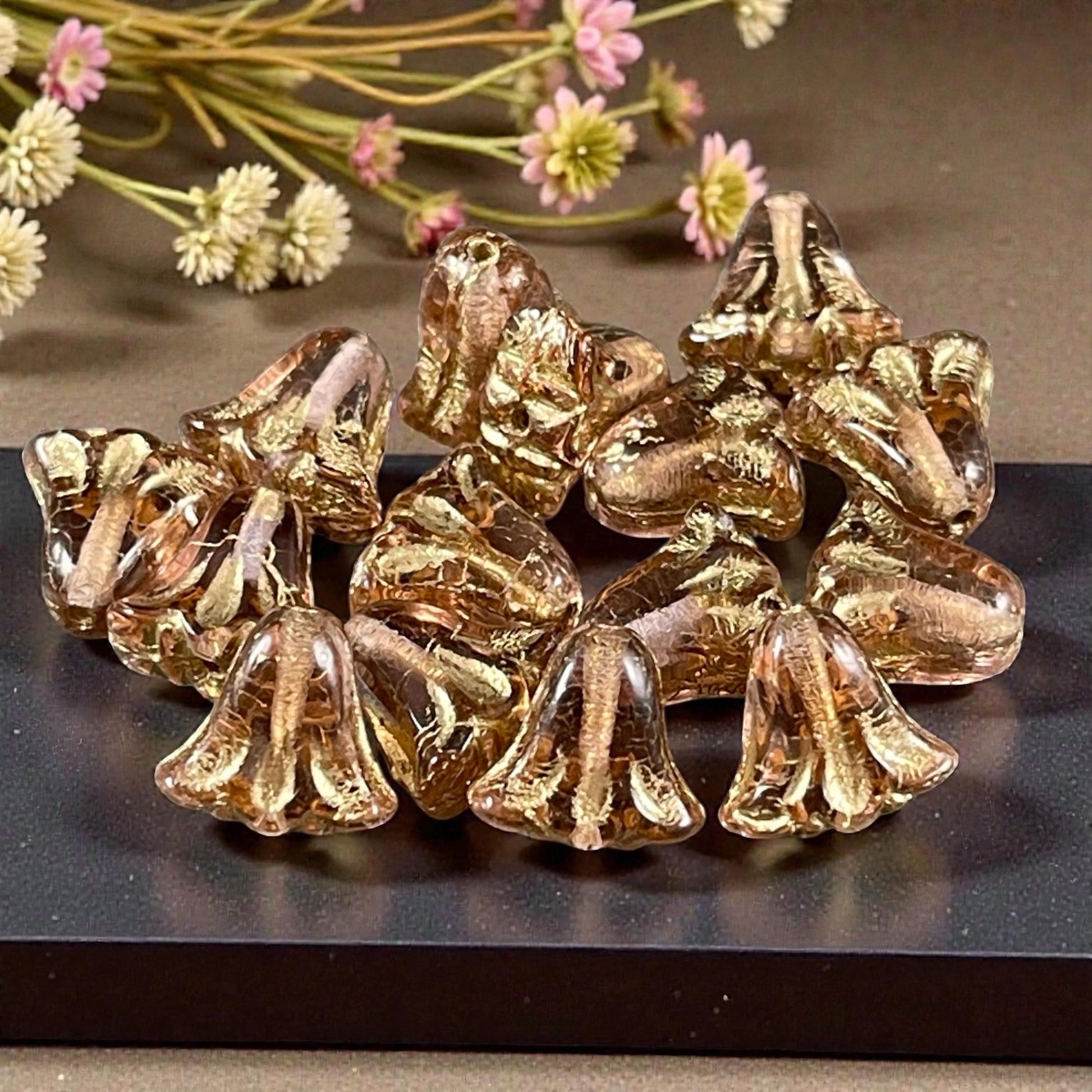 Czech Beads, 10mm Lily Flower, Pale Pink with Gold Wash (Lily/RJ-5489) * Qty. 15
