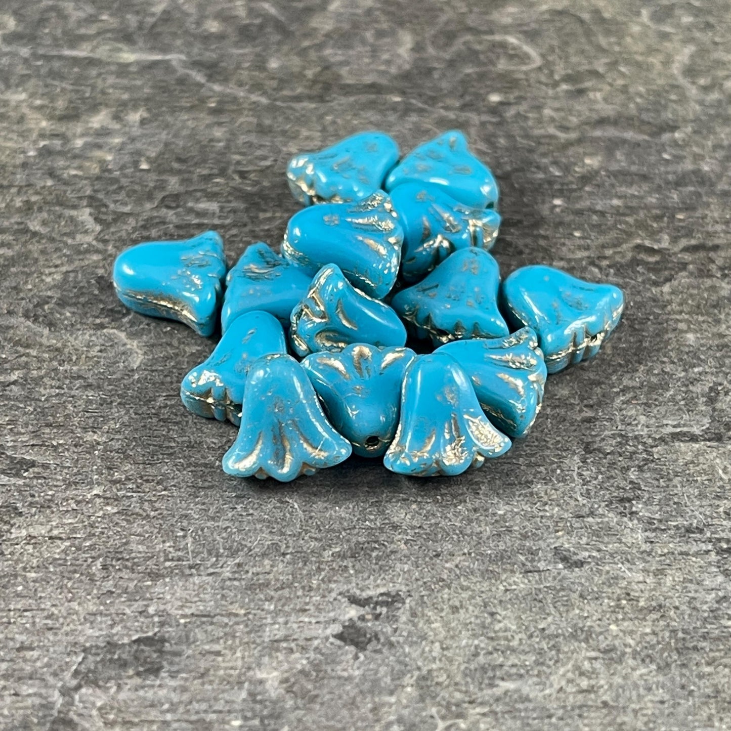 Czech Beads, 10mm Lily Flower, Sky Blue with Platinum Wash (Lily/RJ-5494) * Qty. 15