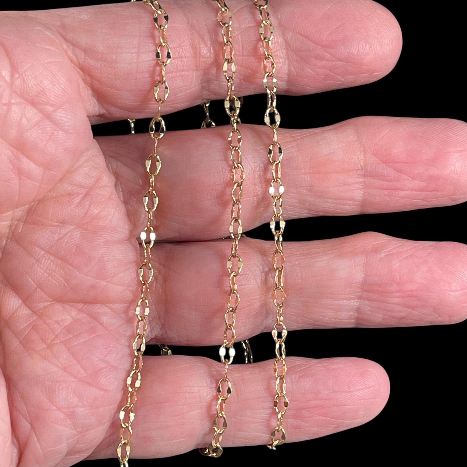 4mm x 2.5mm Diamond Cut Cable Chain - Gold Plated Brass (CH-1010G) * 18" Length