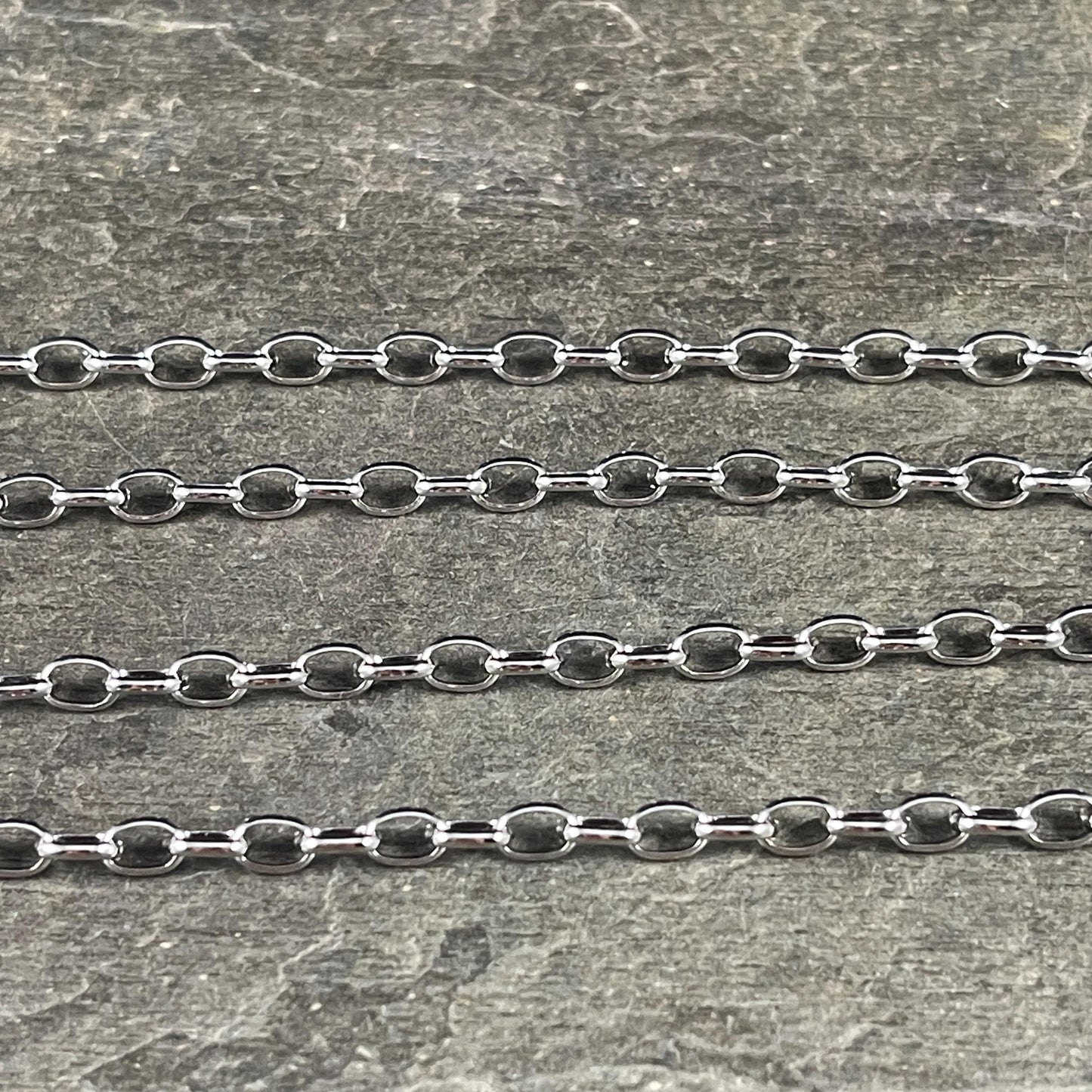 Chain by the Foot - Oval Cable Chain, 3.8x5.5mm - 316 Stainless Steel (XM-07-SS) * 1 Yard/36" length