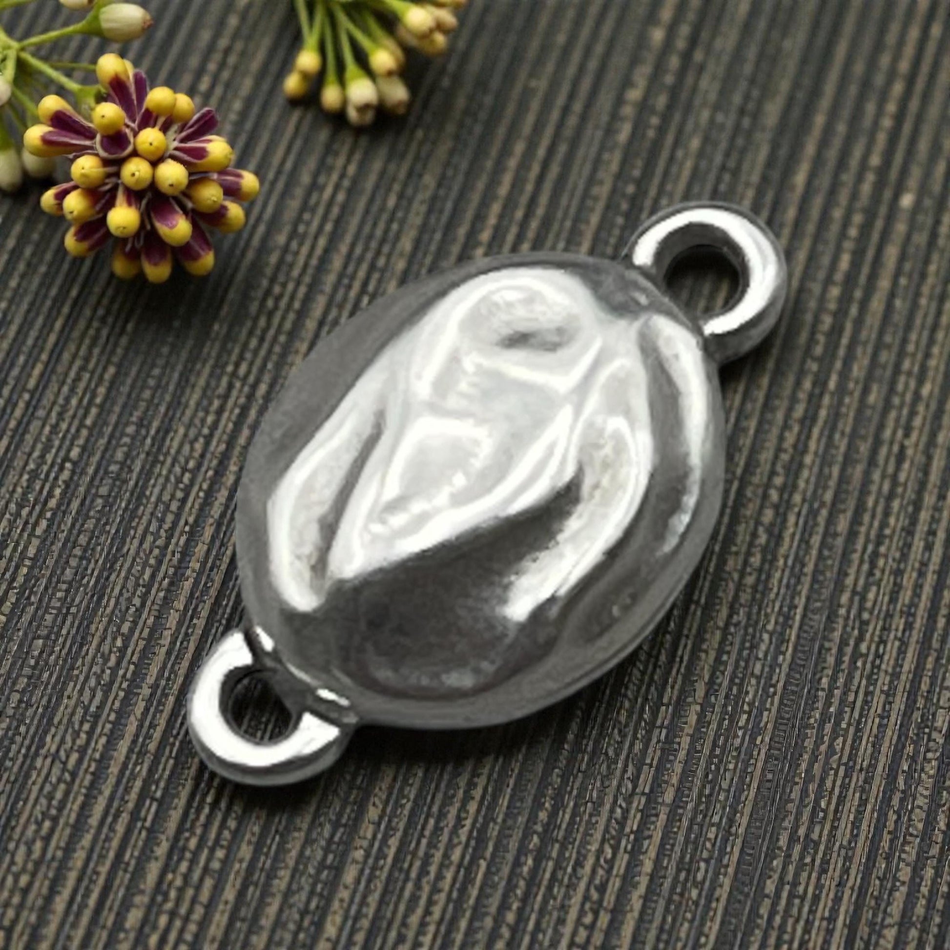 Organic Oval Magnetic Clasp, Antiqued Silver Plated, 17x10mm (PF/15195-77) * Qty. 1
