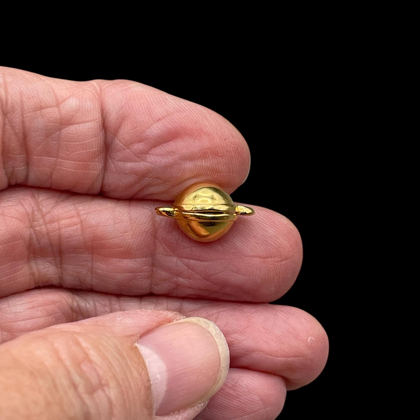 Magnetic Sphere Clasp, 24k Gold Plated, 15x10mm, Nickel Free (PF/14793-03-12) * Qty. 1