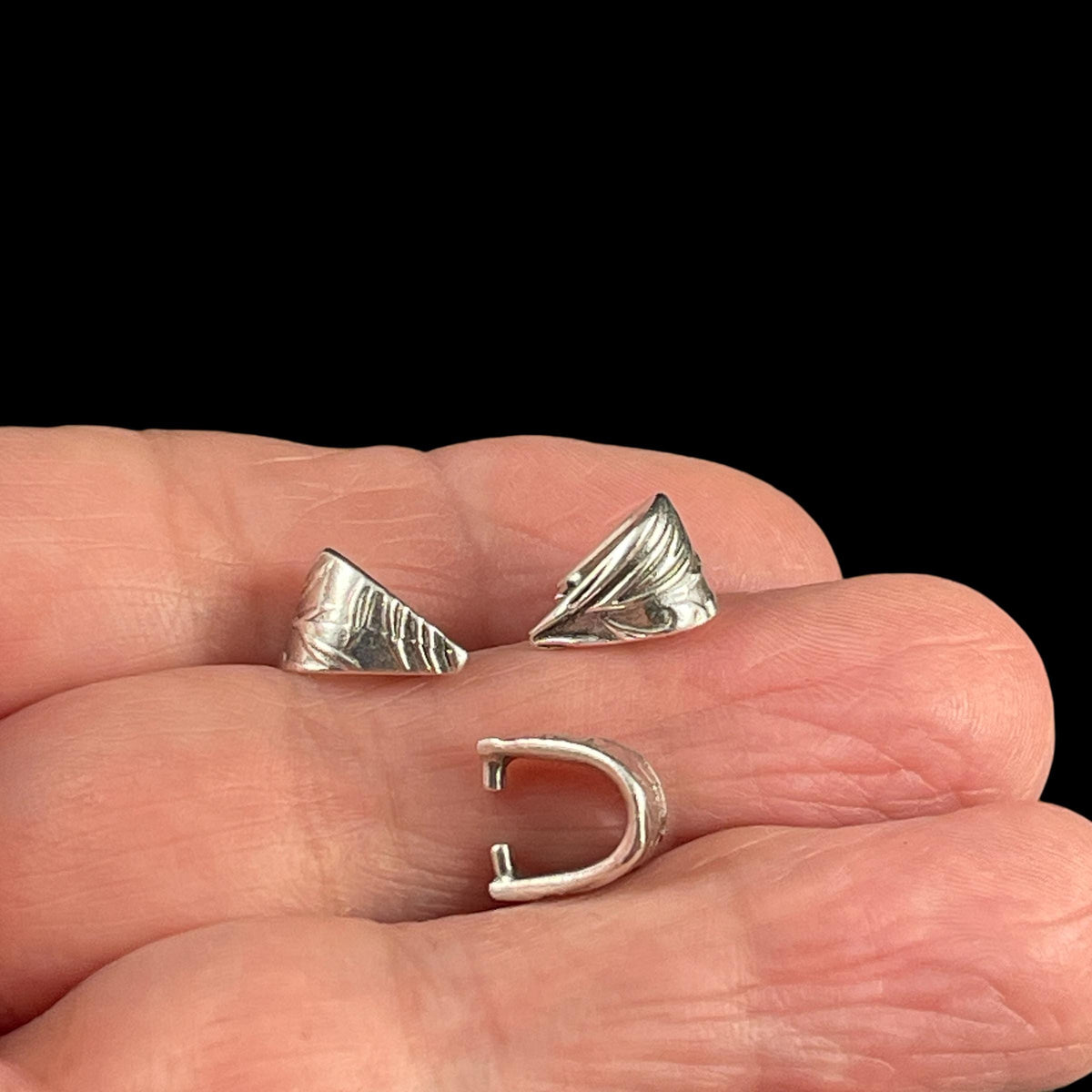 TierraCast 9.5mm Pinch Bail, Antiqued Silver Plated (PF/885-77) * Qty. 4