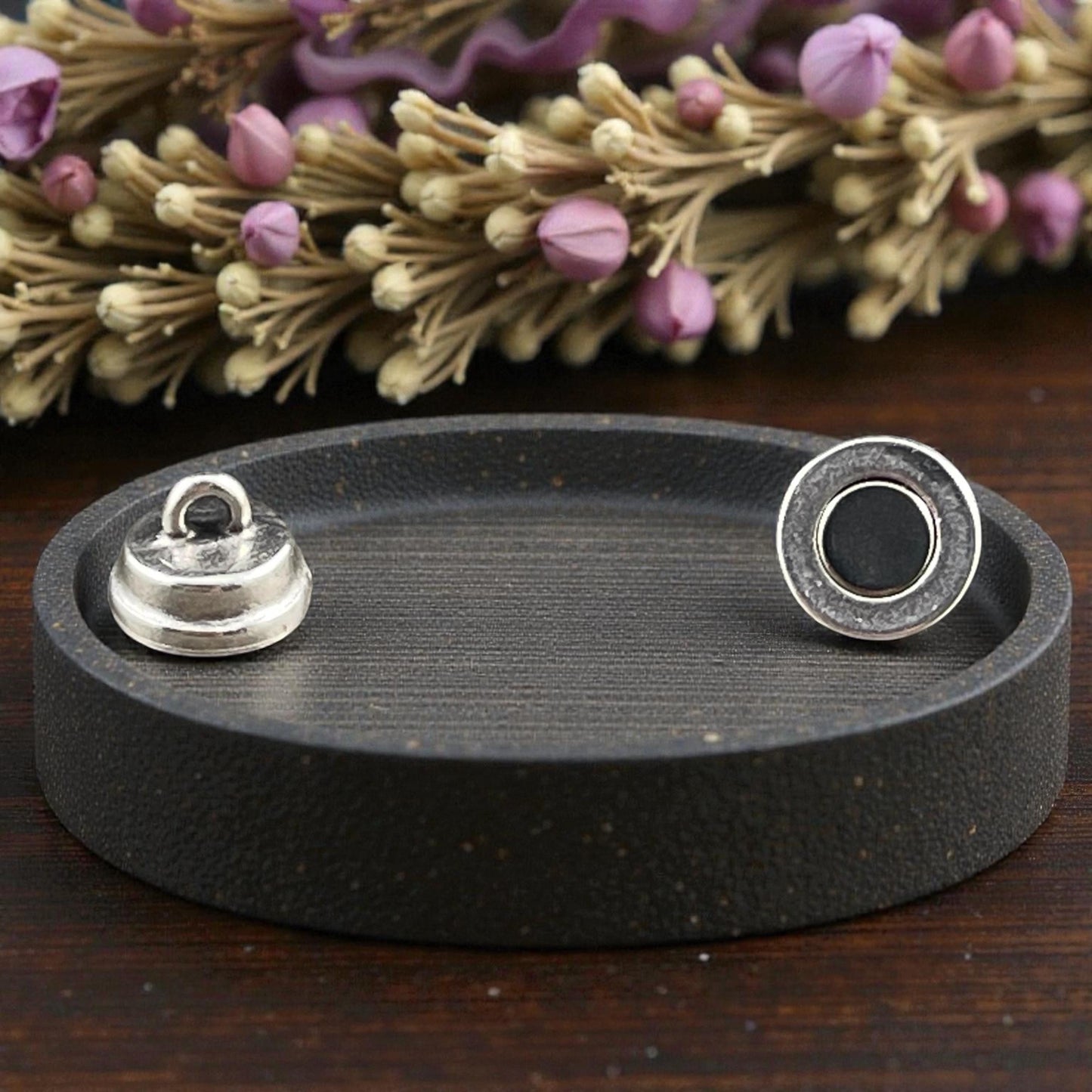 Magnetic Clasp with Loops, Antiqued Silver Plated, 9x13mm (PF/15209-00-77) * Qty. 1