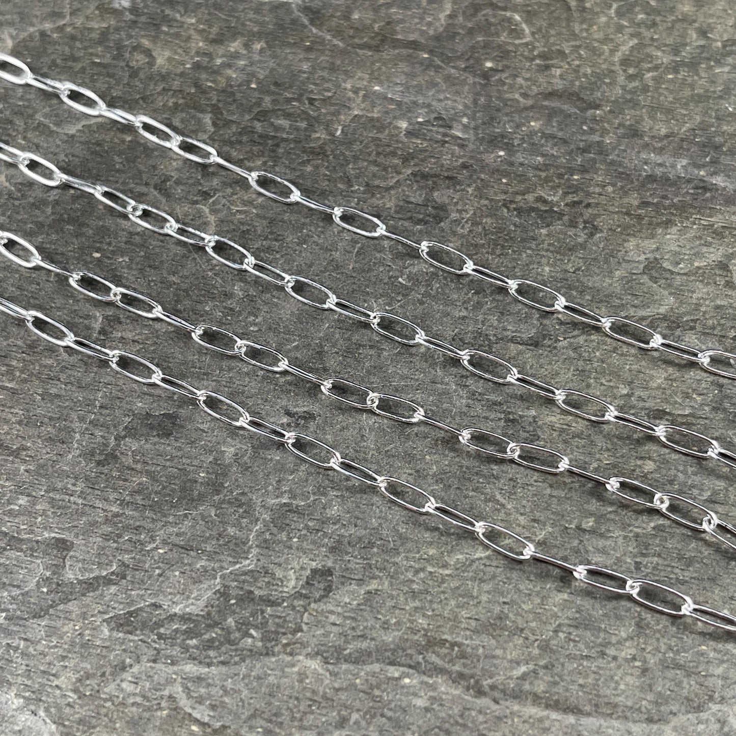 Chain by the Foot - Paperclip Style Chain, 7.9x2.3mm Links - Silver Plated Brass (CH-160S) * 18" Length