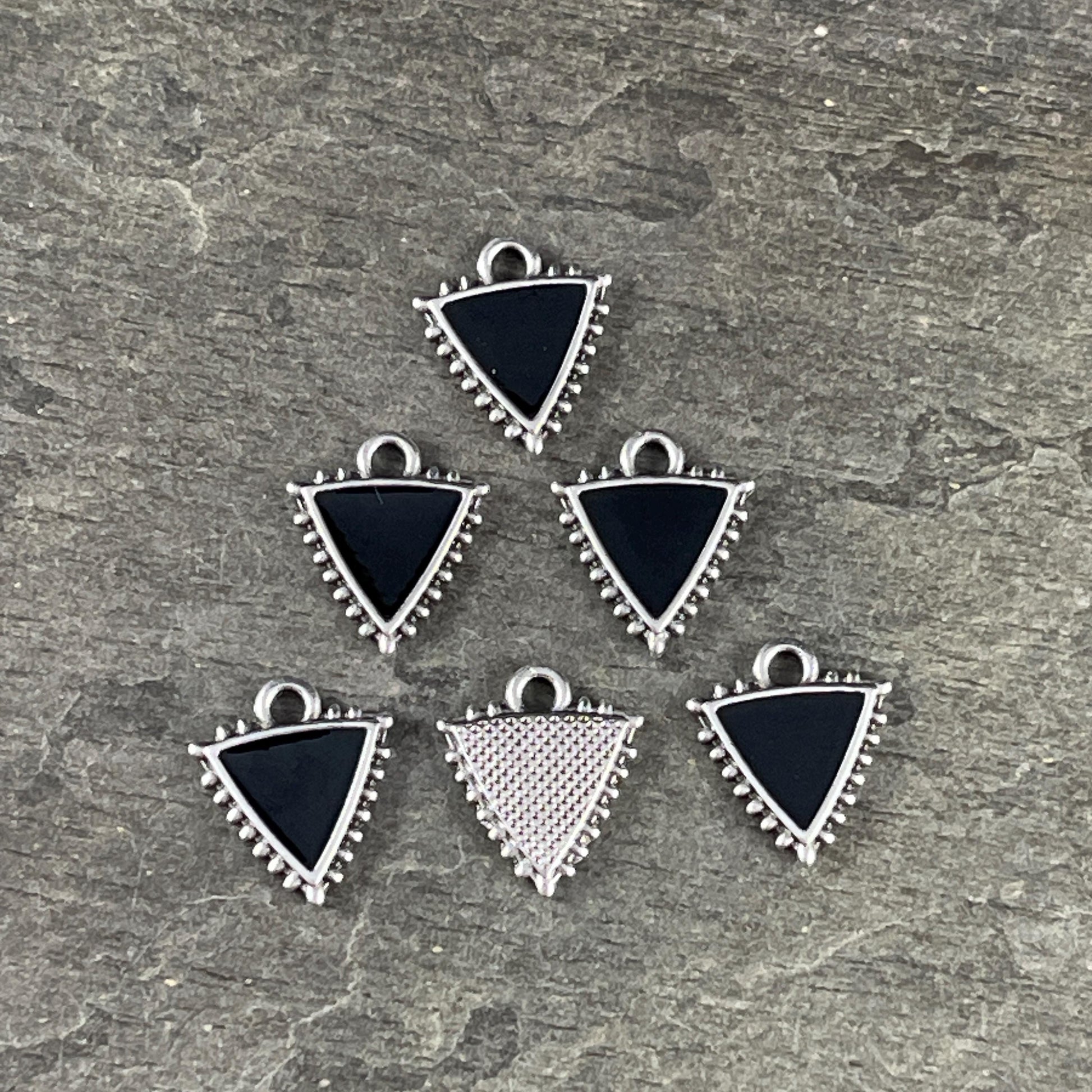 Antiqued Silver Plated Charm with Black Enamel Inlay (PF/14428-72-0222) * Qty. 6