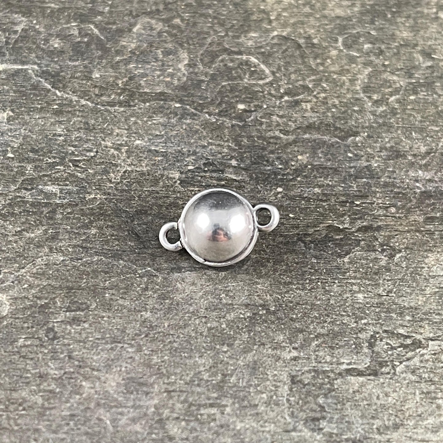 Magnetic Sphere Clasp, Antiqued Silver Plated, 15x10mm (PF/14793-03-77) * Qty. 1