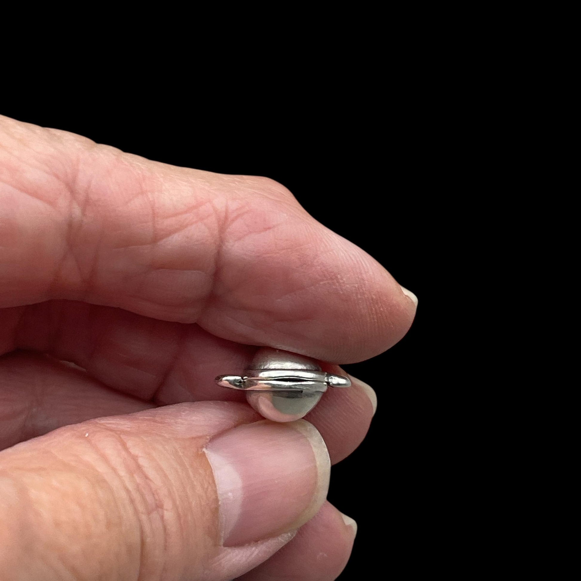 Magnetic Sphere Clasp, Antiqued Silver Plated, 15x10mm (PF/14793-03-77) * Qty. 1