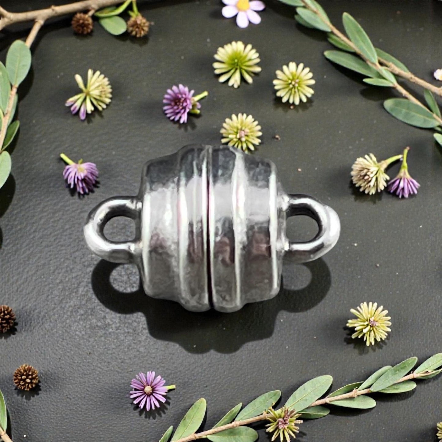 Magnetic Clasp with Loops, Antiqued Silver Plated, 9x13mm (PF/15209-00-77) * Qty. 1