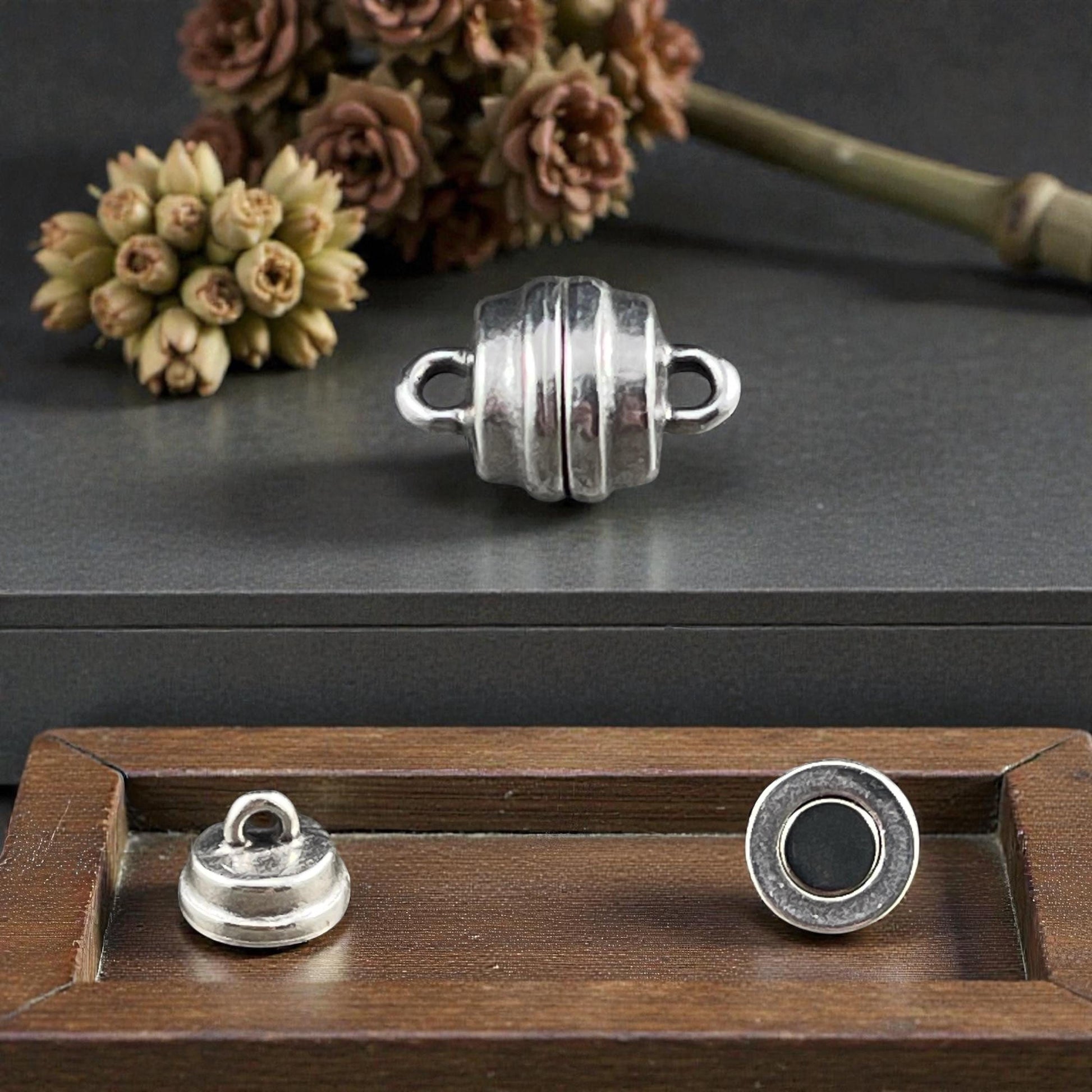Magnetic Clasp with Loops, Antiqued Silver Plated, 9x13mm (PF/15209-00-77) * Qty. 1