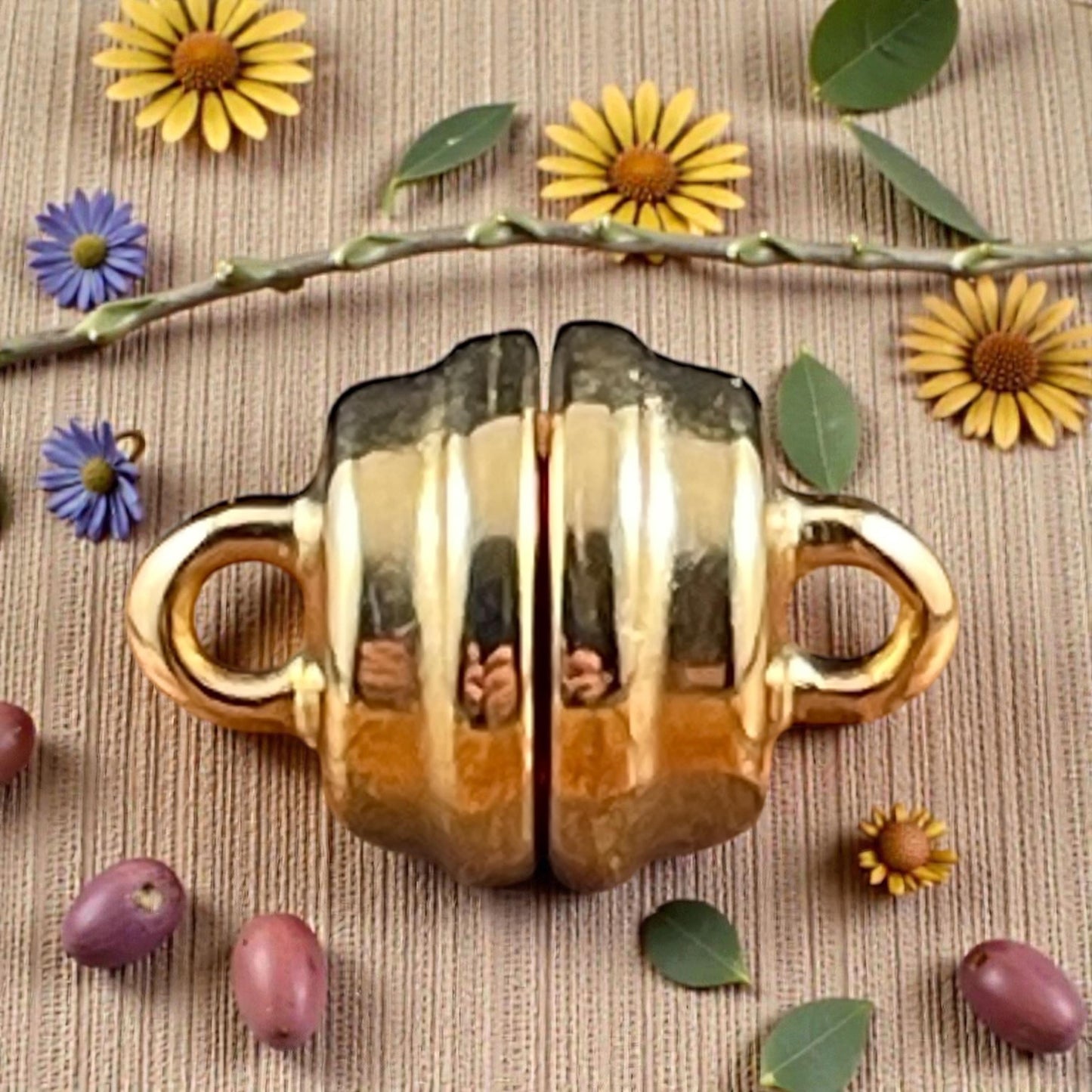 Magnetic Clasp with Loops, 24k Gold Plated - Nickel Free, 9x13mm (PF/15209-00-12) * Qty. 1