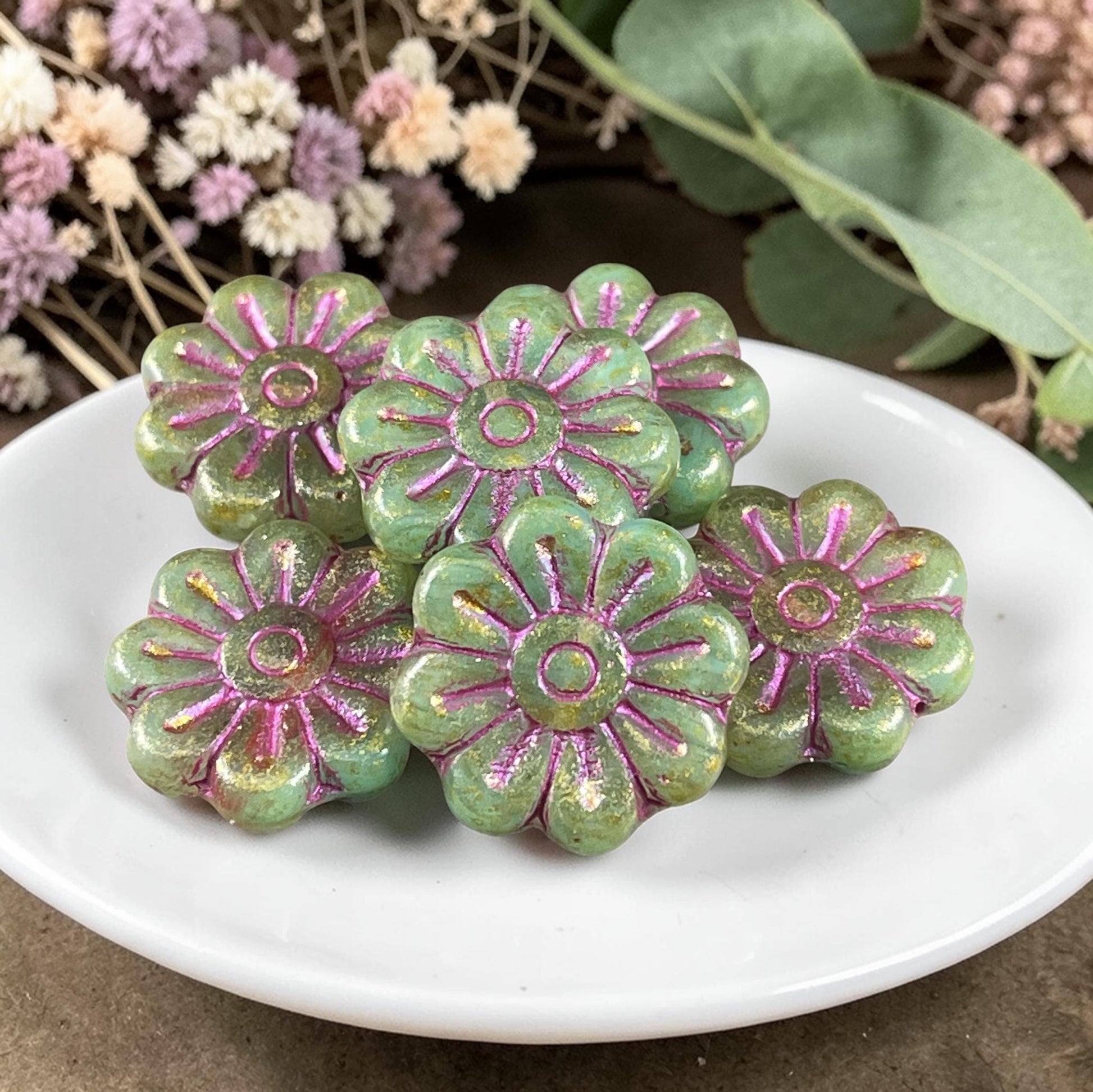 Czech Glass Beads - 17mm Daisy Flower, Lime Green with Pink Wash (PLD-22) * 4 Beads