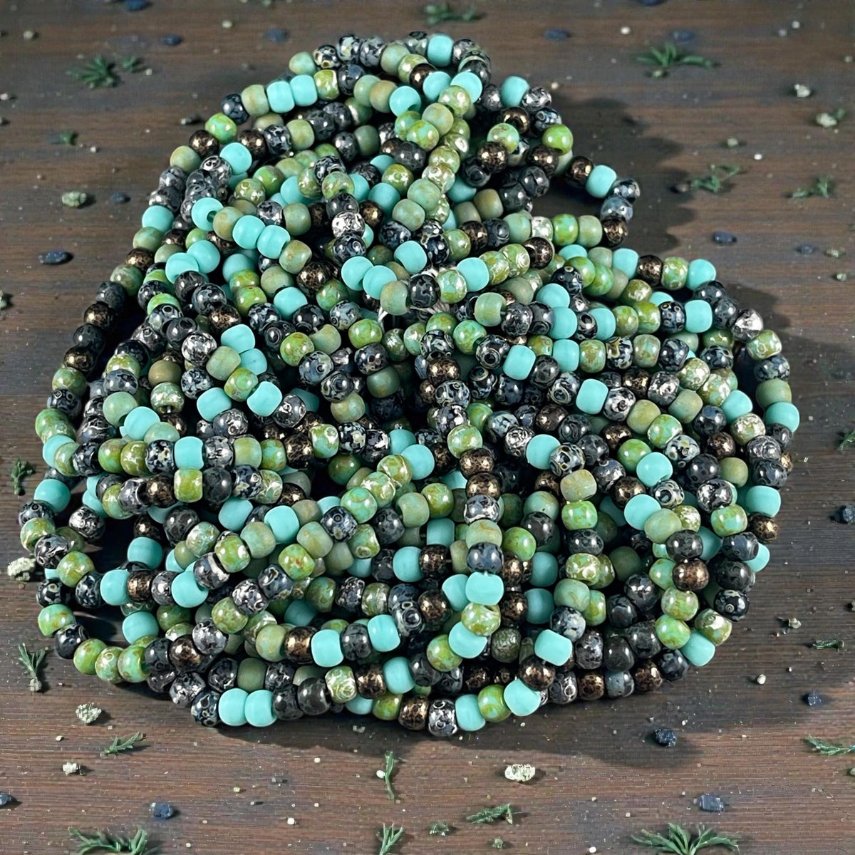 Aged Picasso Seed Beads - 4/0 El Dorado Picasso Mix, Blue, Black, Green (4/0-ElDorado) * 19" strand