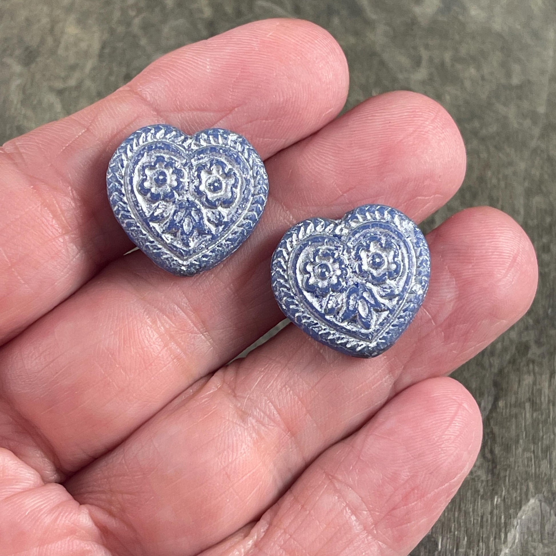Czech Glass Beads - 18mm Heart Bead, Periwinkle with Silver Wash (FH-12) * 6 Beads