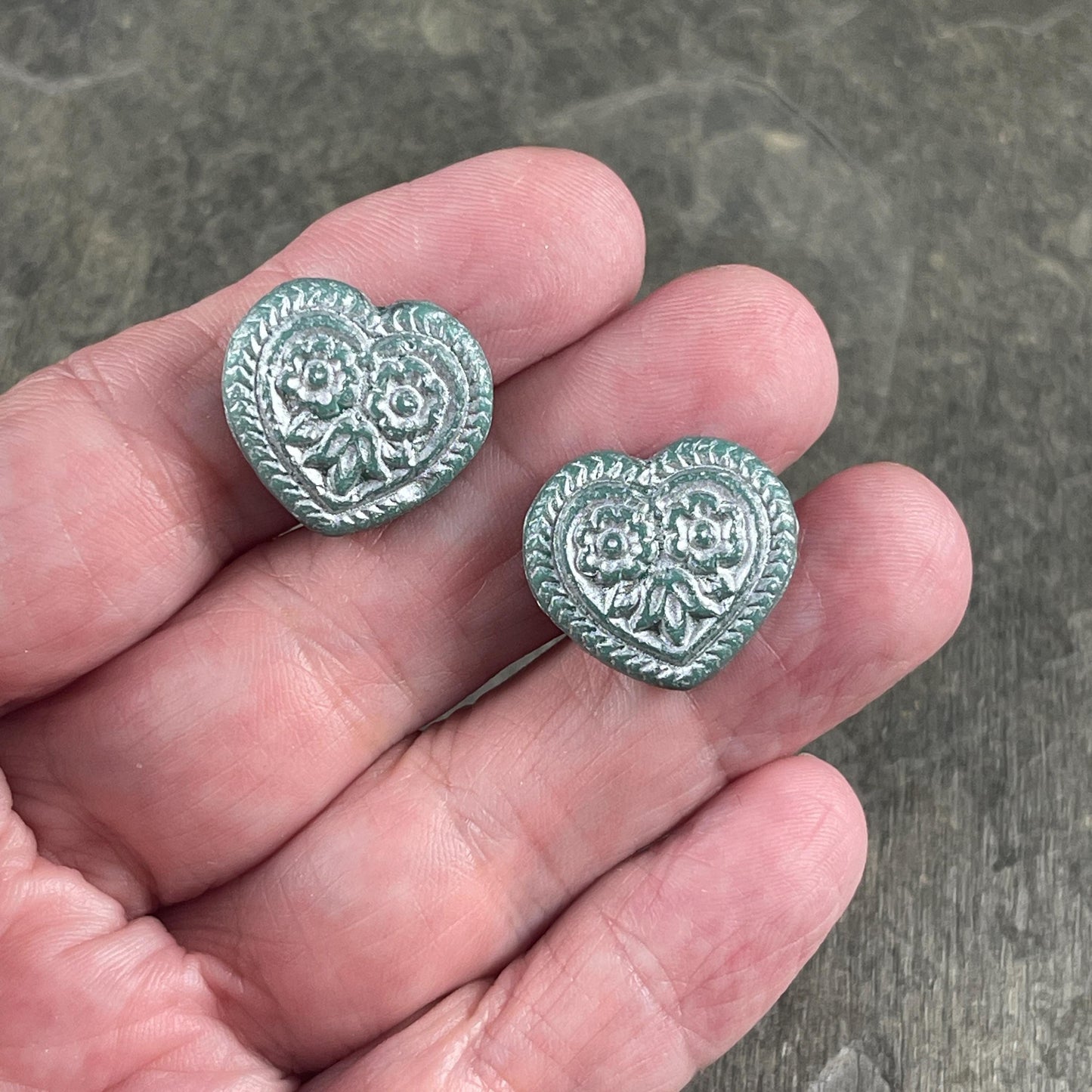 Czech Glass Beads - 18mm Heart Bead, Turquoise with Silver Wash (FH-13) * 4 Beads