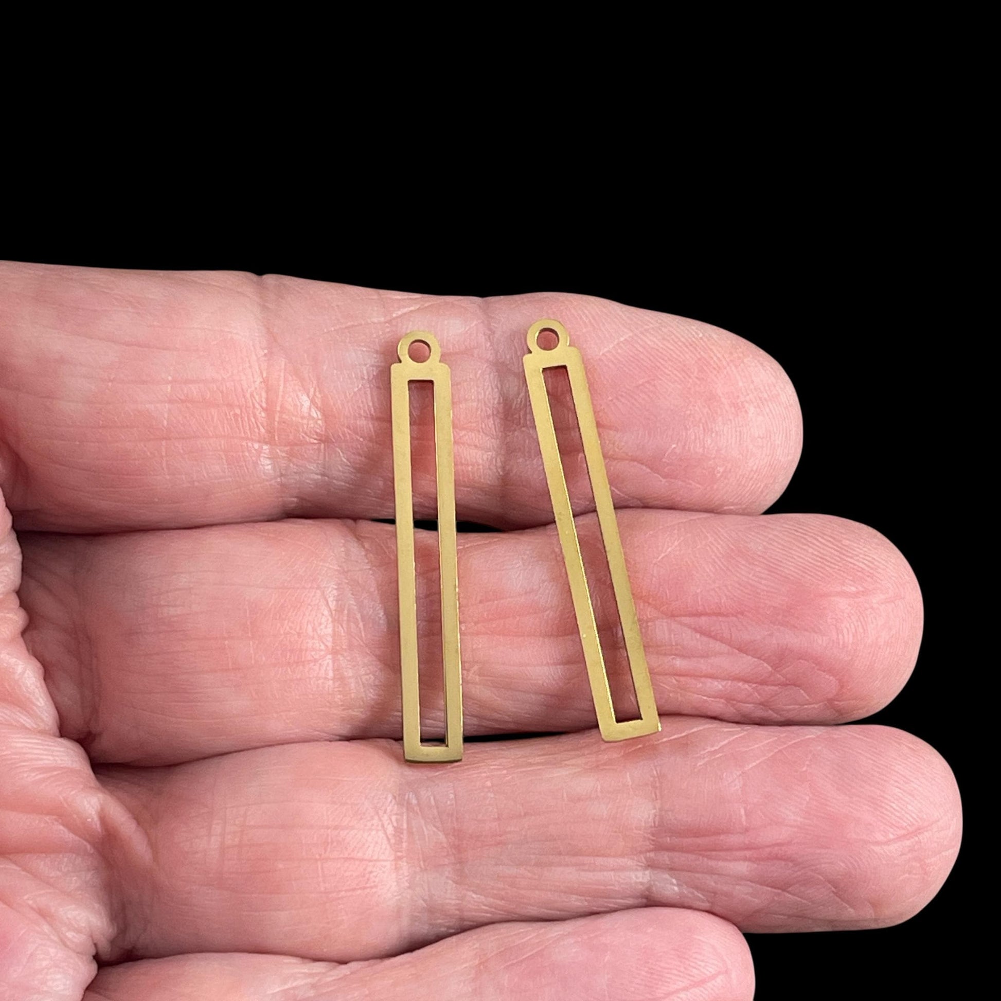 Open Rectangle Charms, 32mmx4.5mm, 18k Gold Plated Stainless Steel (LA046g) * 1 Set