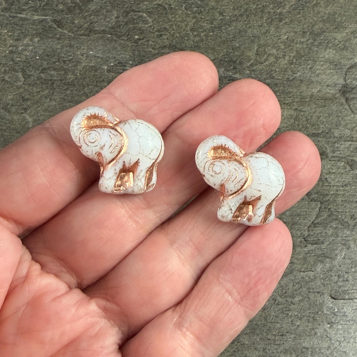 Czech Glass Beads - 20x23mm Elephant Bead, White with Copper Wash (PackN2) * 3 Beads