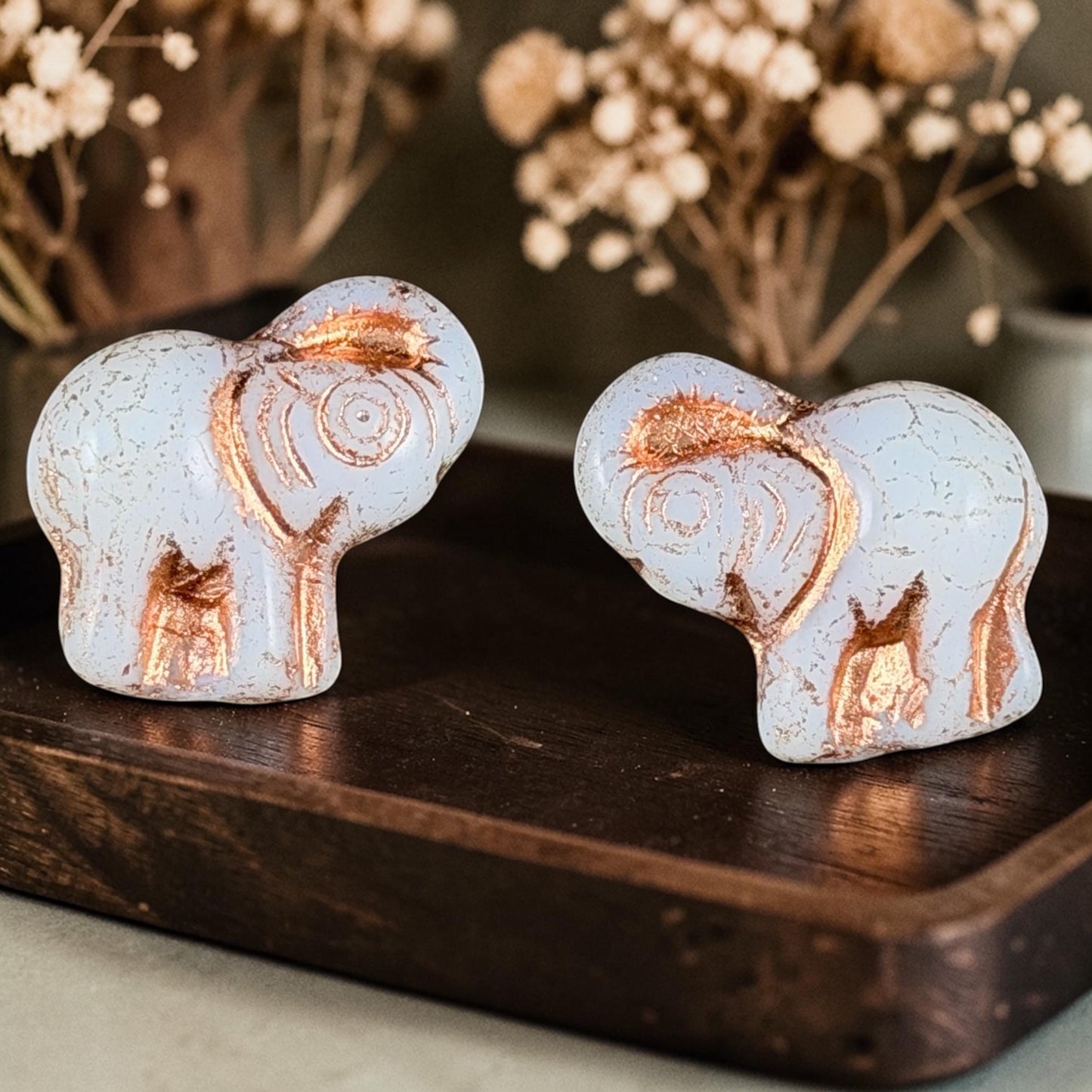 Czech Glass Beads - 20x23mm Elephant Bead, White with Copper Wash (PackN2) * 3 Beads