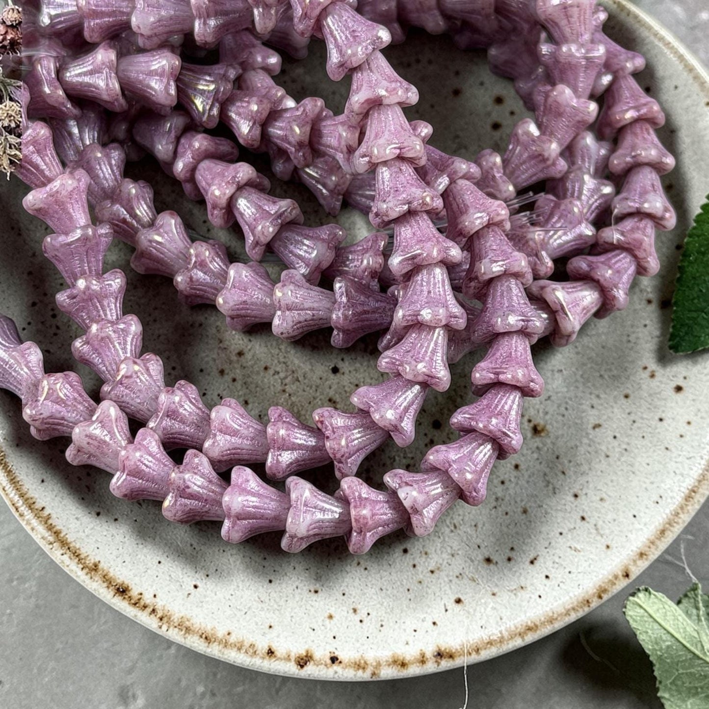 Czech Beads - 5x6mm Small Trumpet Flower, Thistle Purple (FLO/N-0044) * 30 Beads