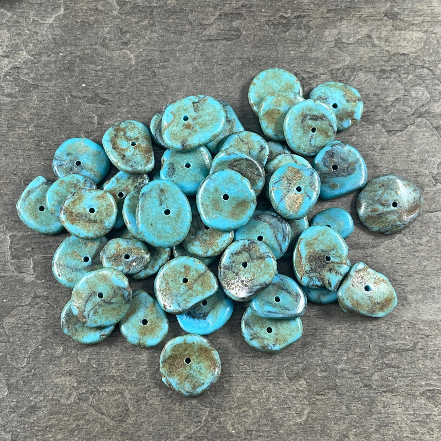 Magnesite Turquoise - Organic Discs 10-17mm diameter, Turquoise Blue (2408HL-43) * 60 Beads