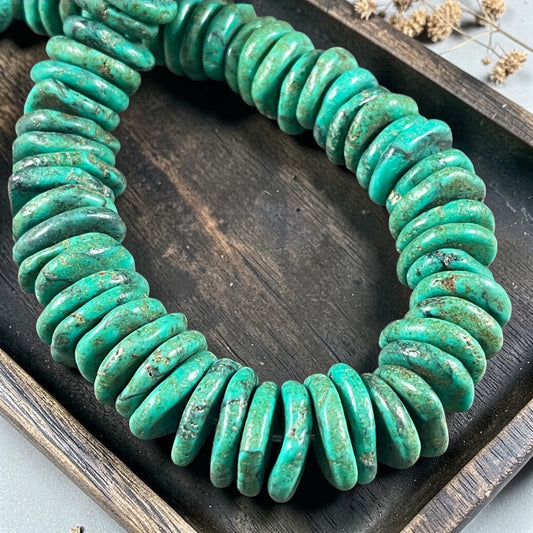 Magnesite Turquoise - Organic Discs 10-17mm diameter, Turquoise Green (2408HL-44) * 60 Beads