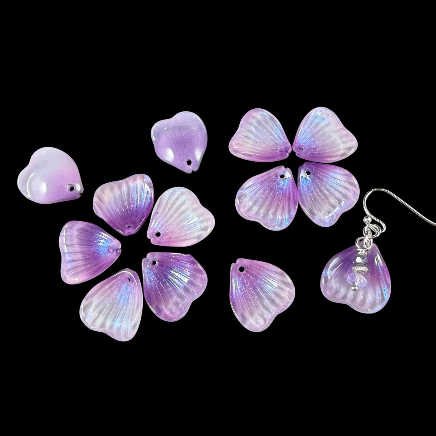 Glass Flower Petals, 16mm Petal Shaped Beads, Lavender Purple * 12 Beads