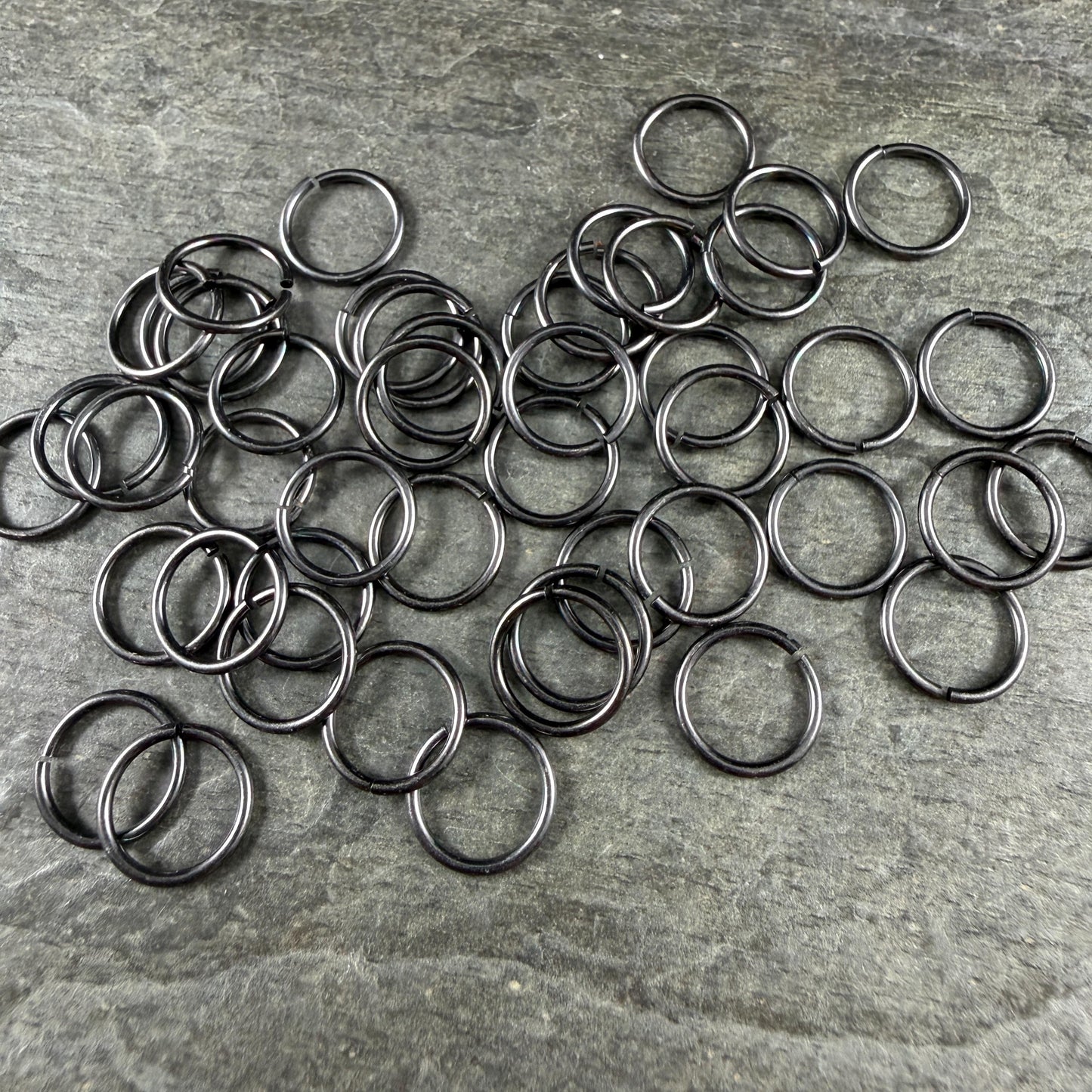 10mm Round Jump Rings, 18g Open, Gunmetal Black Plated Brass (TC/0026-13) * Qty. 50