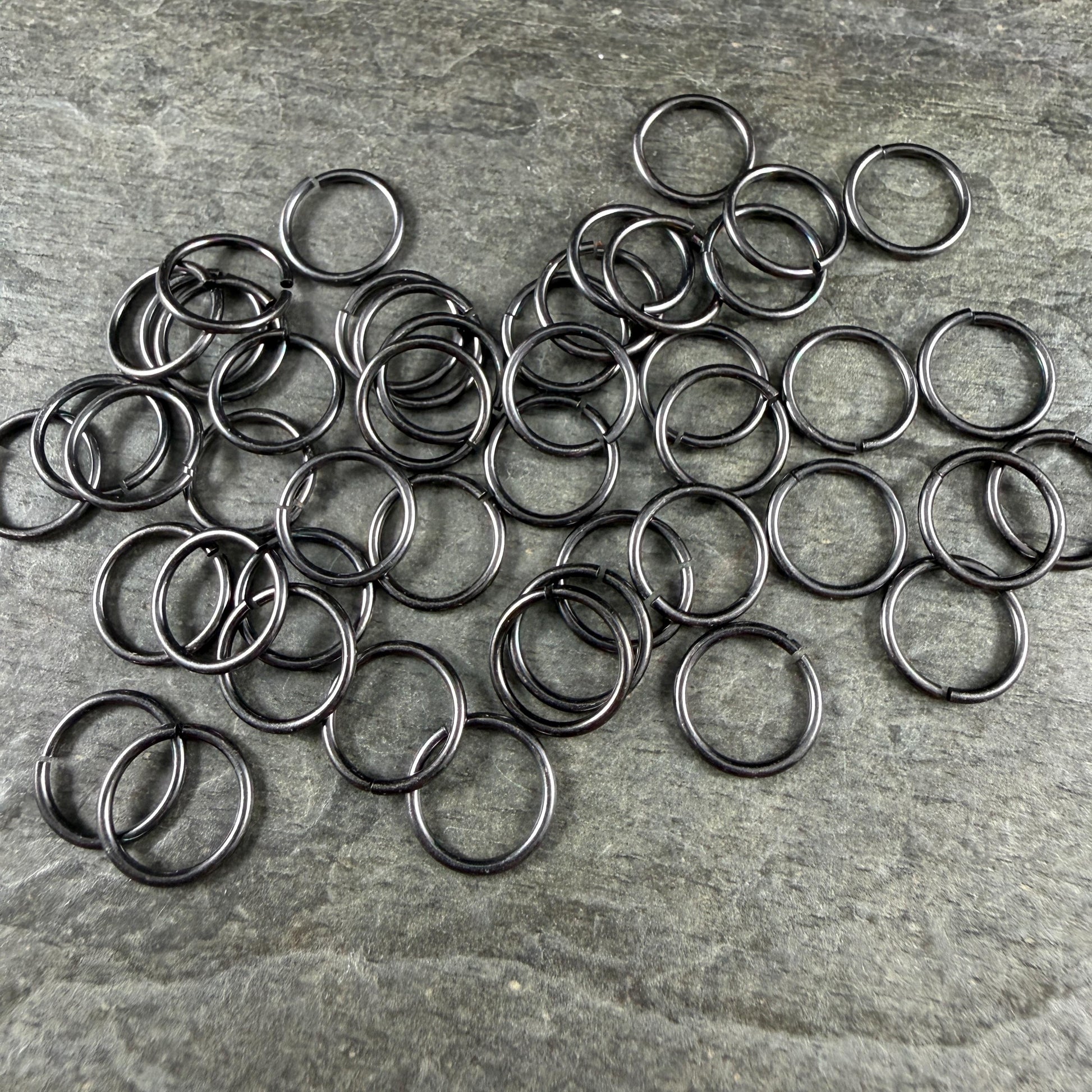10mm Round Jump Rings, 18g Open, Gunmetal Black Plated Brass (TC/0026-13) * Qty. 50